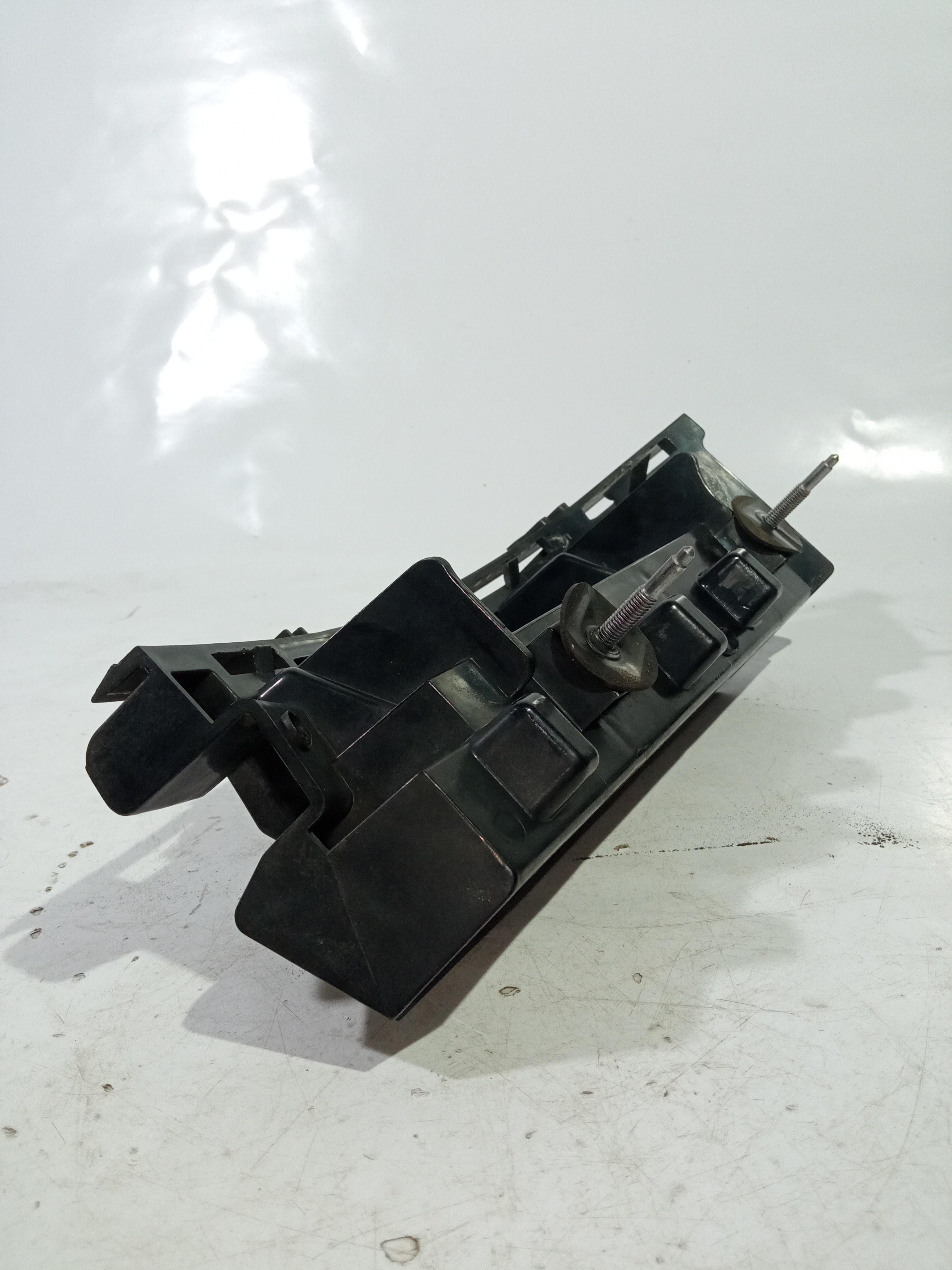 Suporte Esquerdo Parachoque Traseiro Mercedes E350 09/13 4