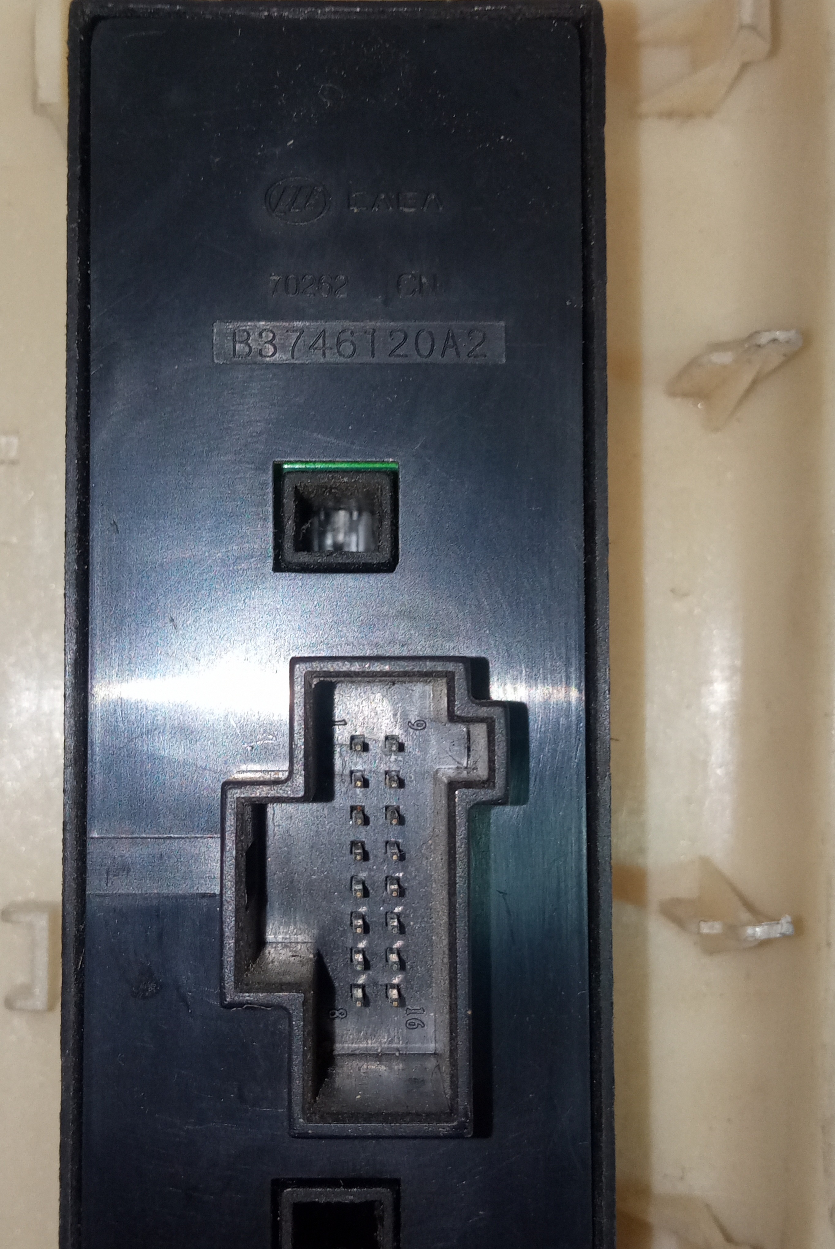 Moldura Comando Botao Vidro Dianteiro Esquerdo Lifan 620 4