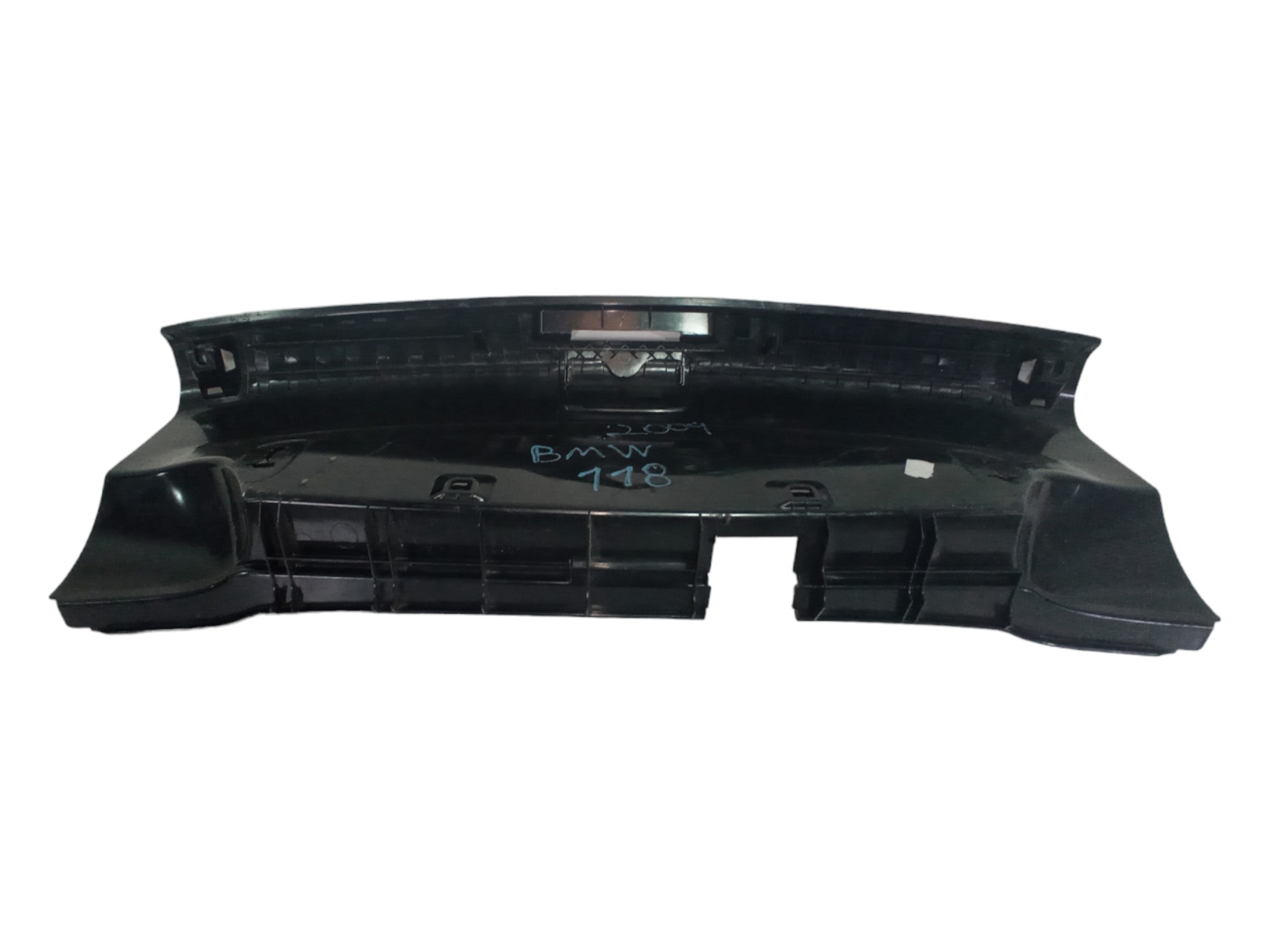 Moldura Acabamento Soleira Porta Malas Bmw 118i 2007 A 2012 Preto 3
