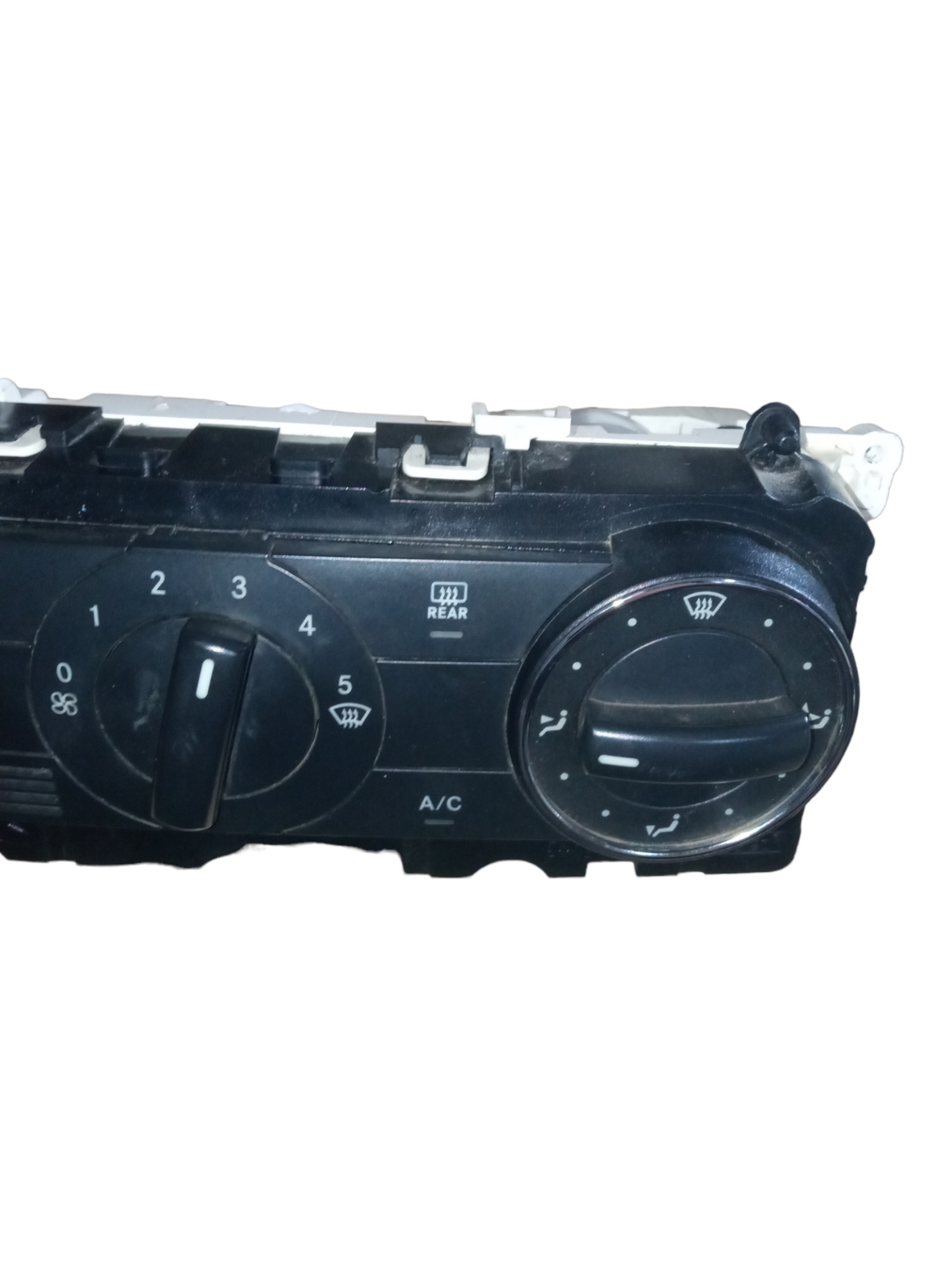 Comando Do Ar Condicionado Mercedes A200 B180 2011. M.v 3