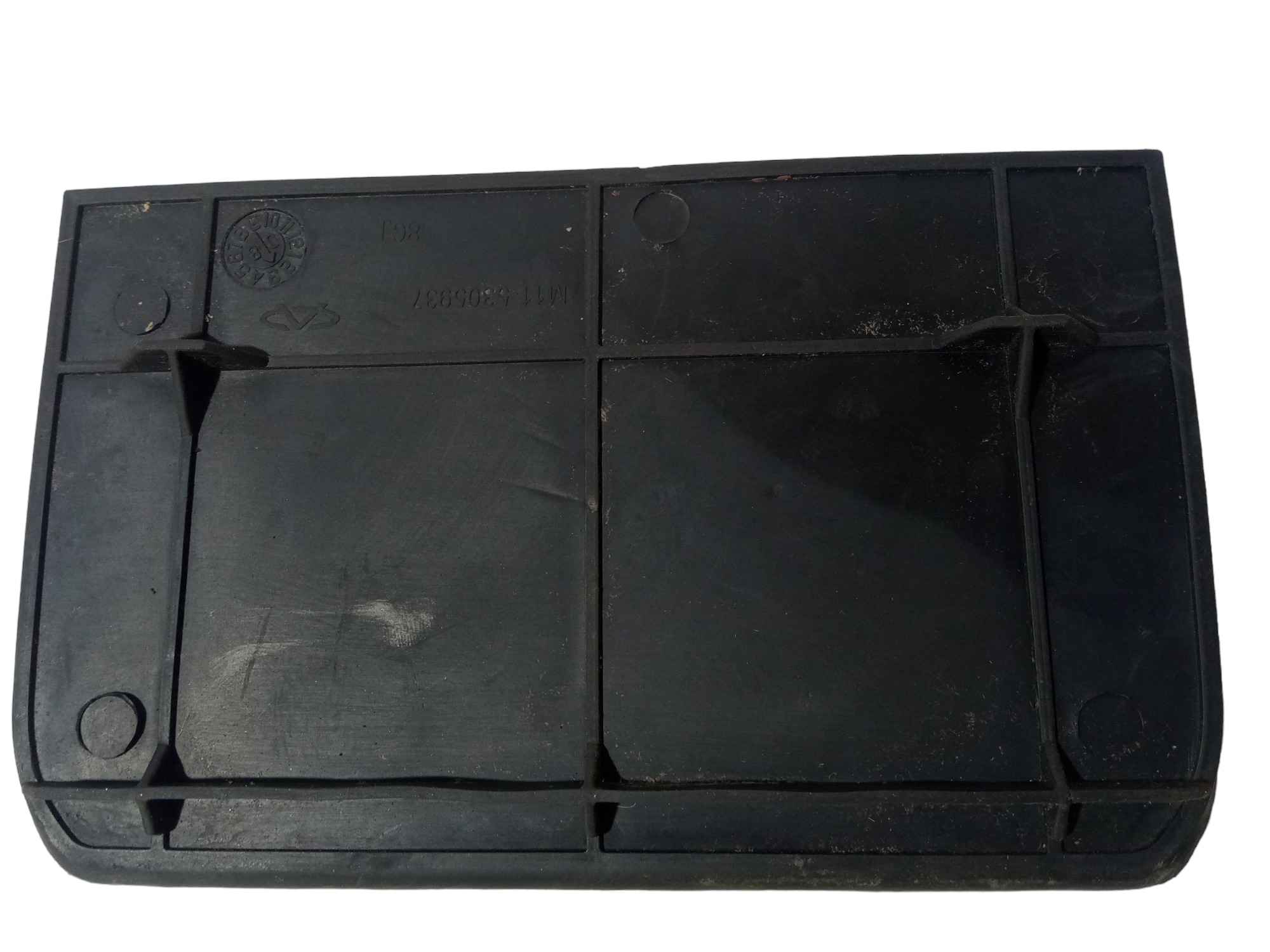 Tapete Porta Objetos Trecos Console Central Chery Cielo 2011 4