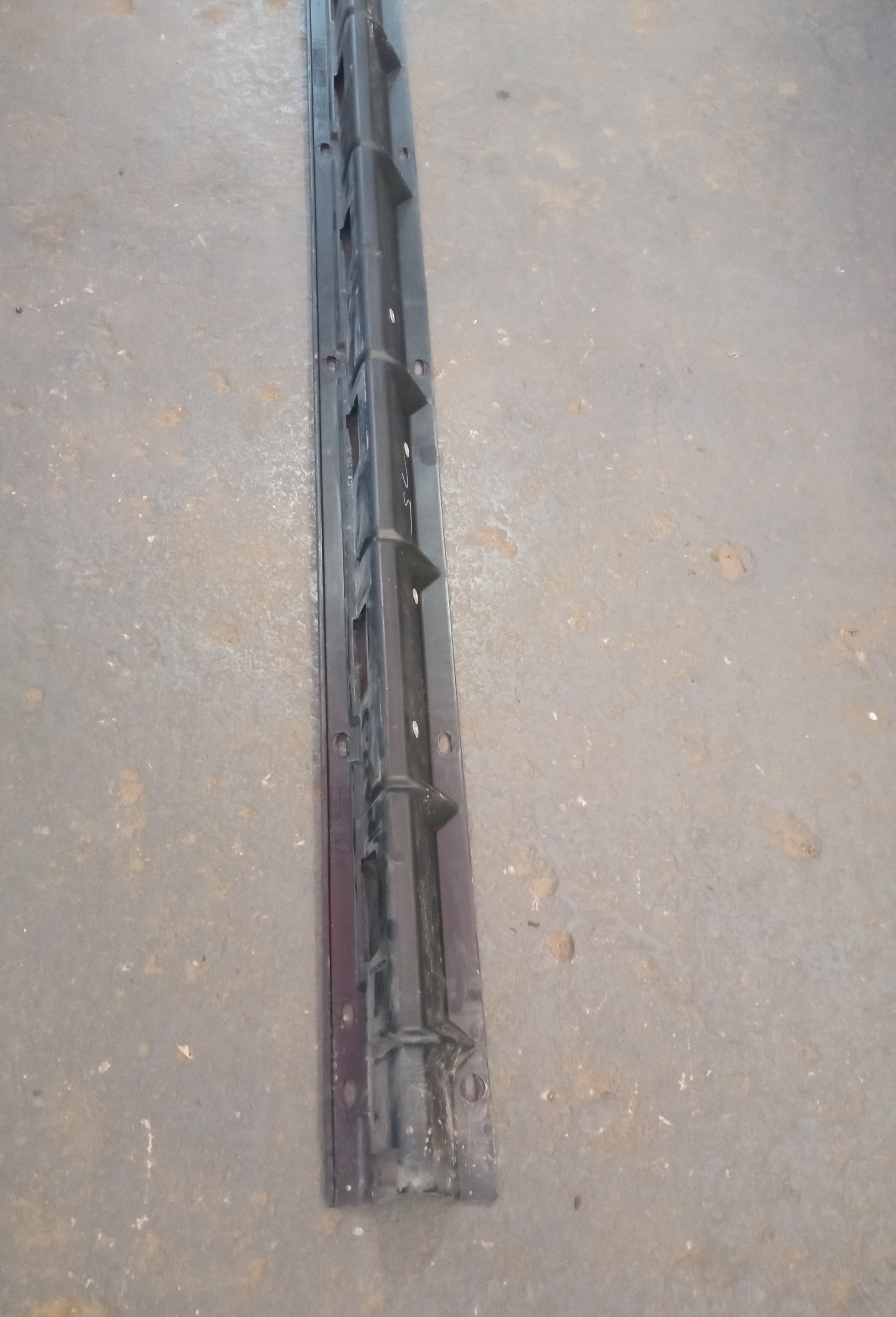 Suporte Spoiler Lado Direito Bmw X5 2005. M.v 2