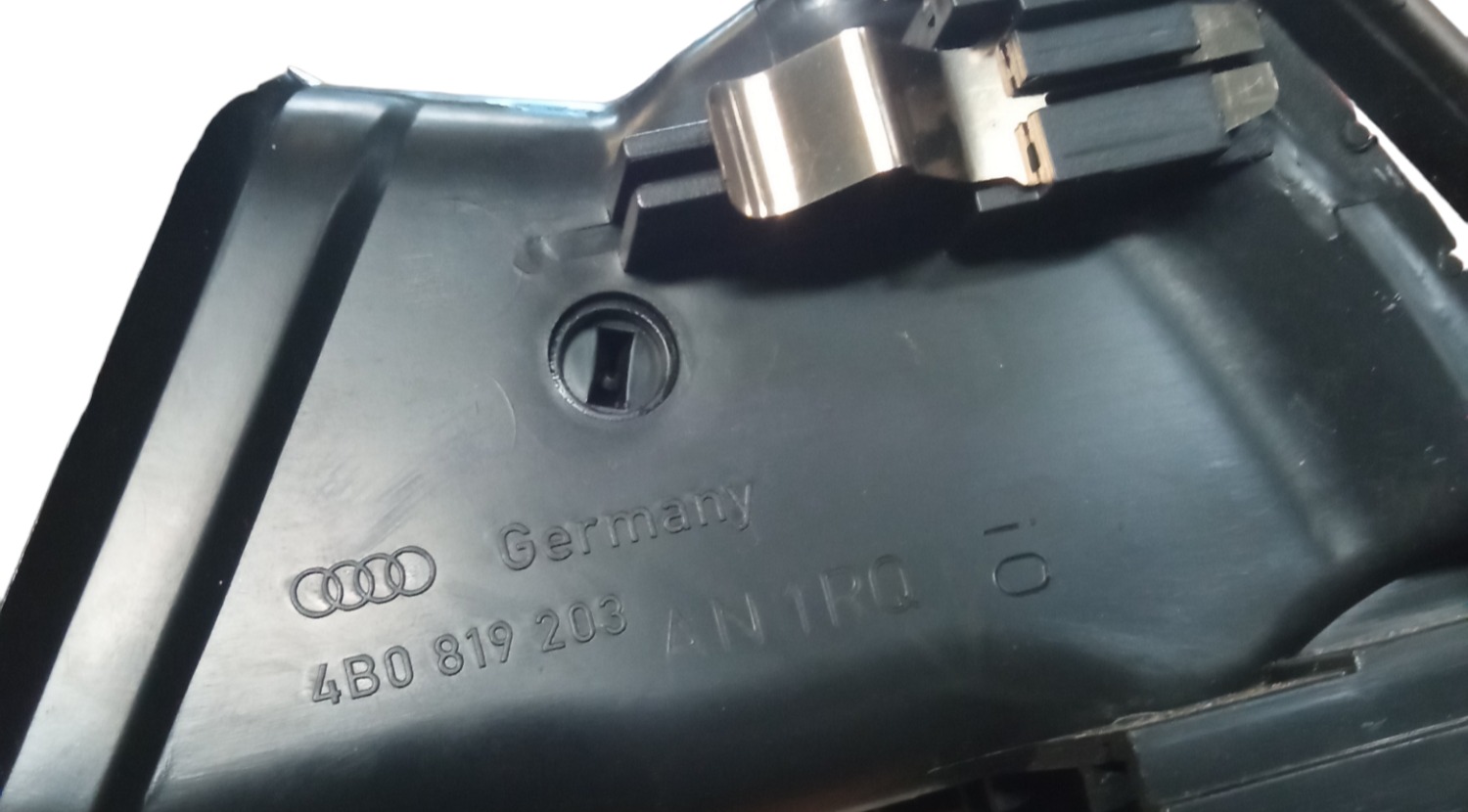 Moldura Acabamento Painel Difusor De Ar Central Audi A6 2000 5