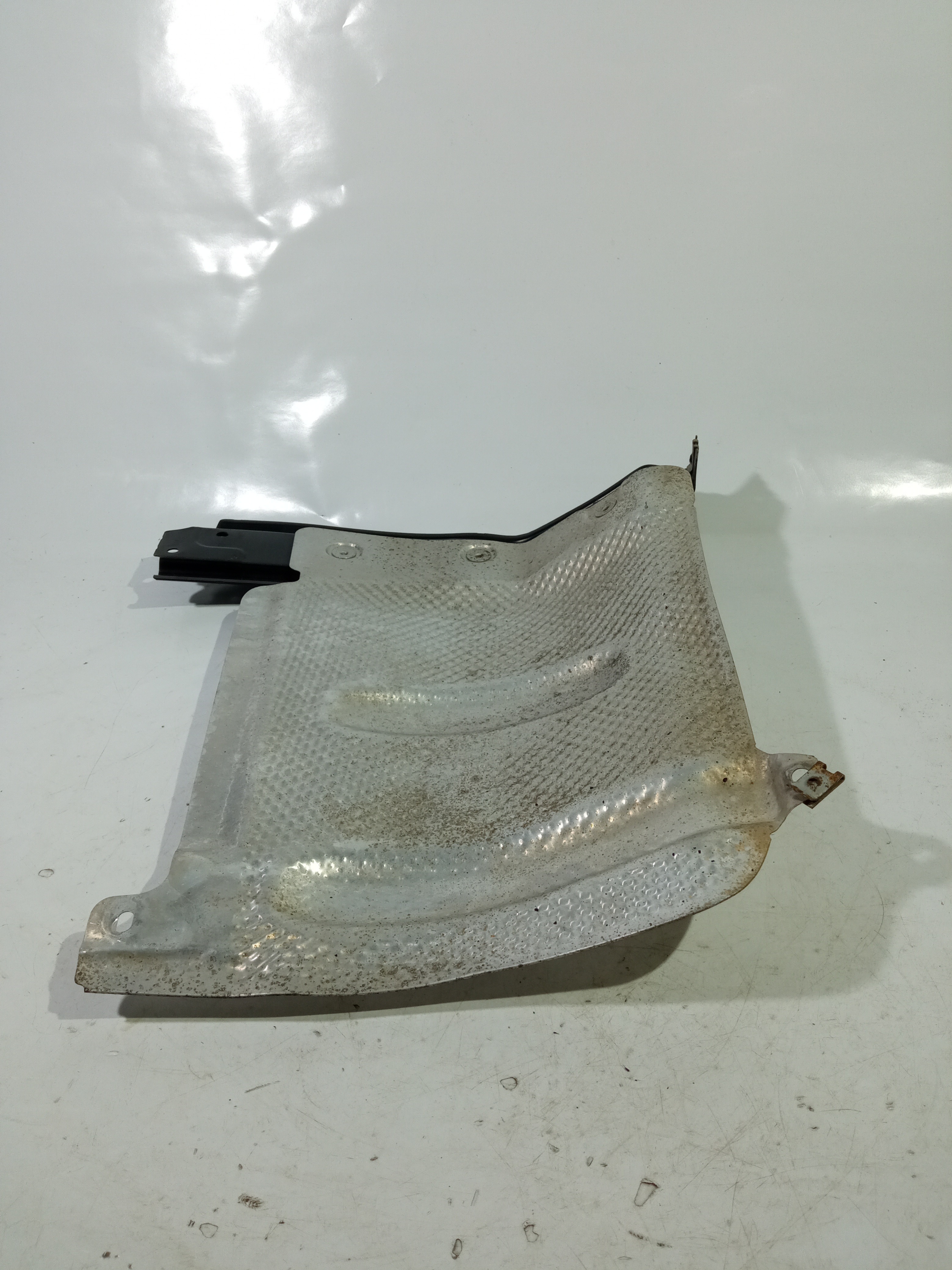 Defletor Calor Traseiro Esquerdo Mercedes E350 2009 4