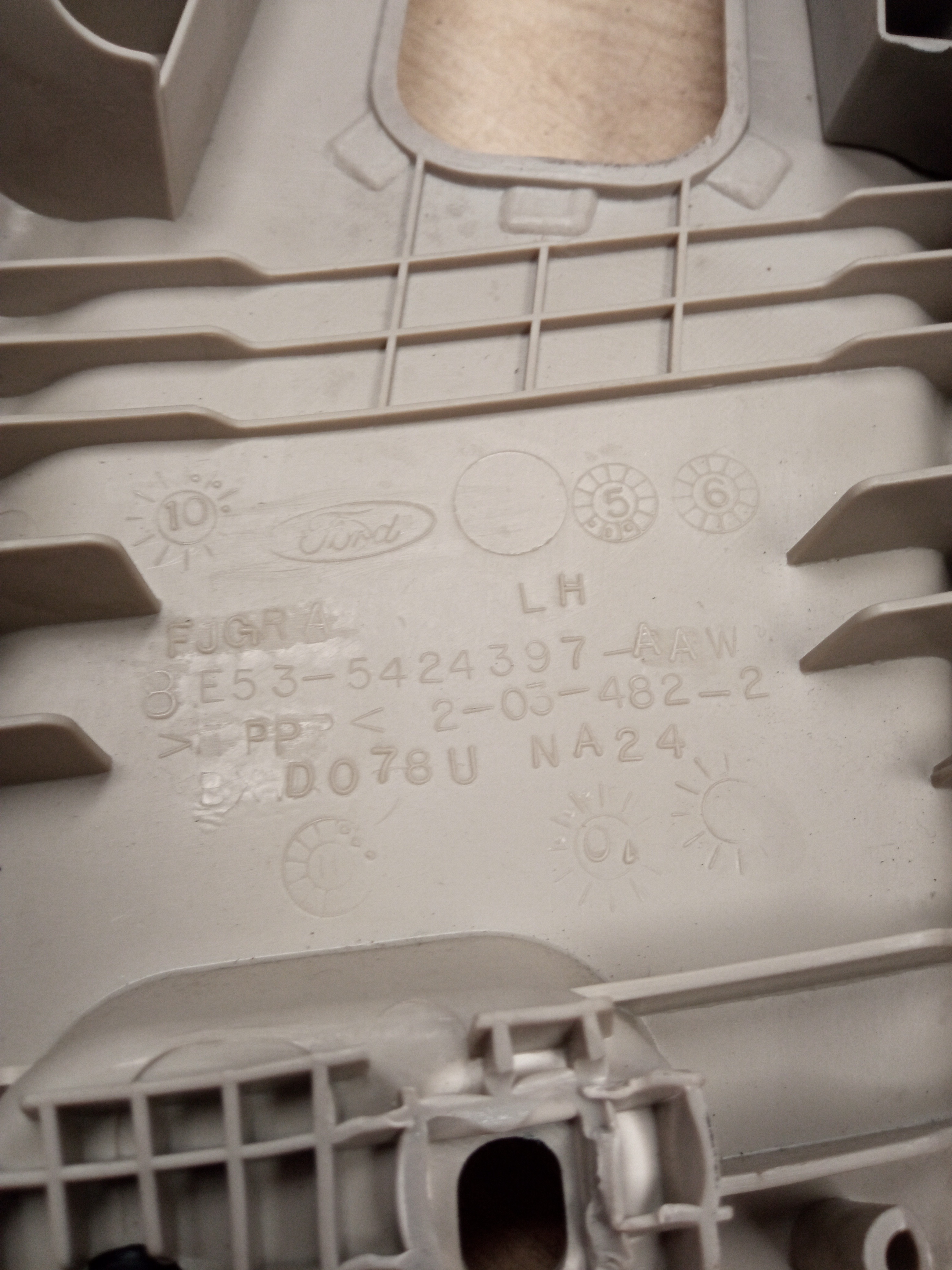 Moldura Esquerda Coluna Central Ford Fusion 2010 2011 2012 Creme 5