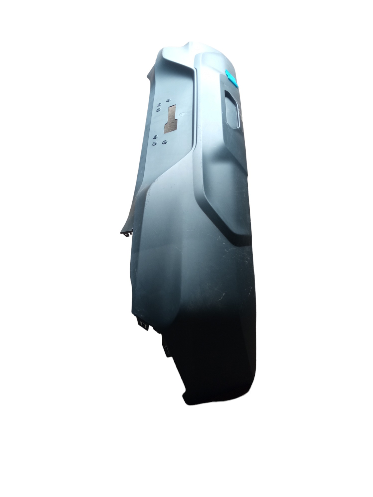 Parachoque traseiro GM Tracker 20/22 s/sensor c/detalhes 3