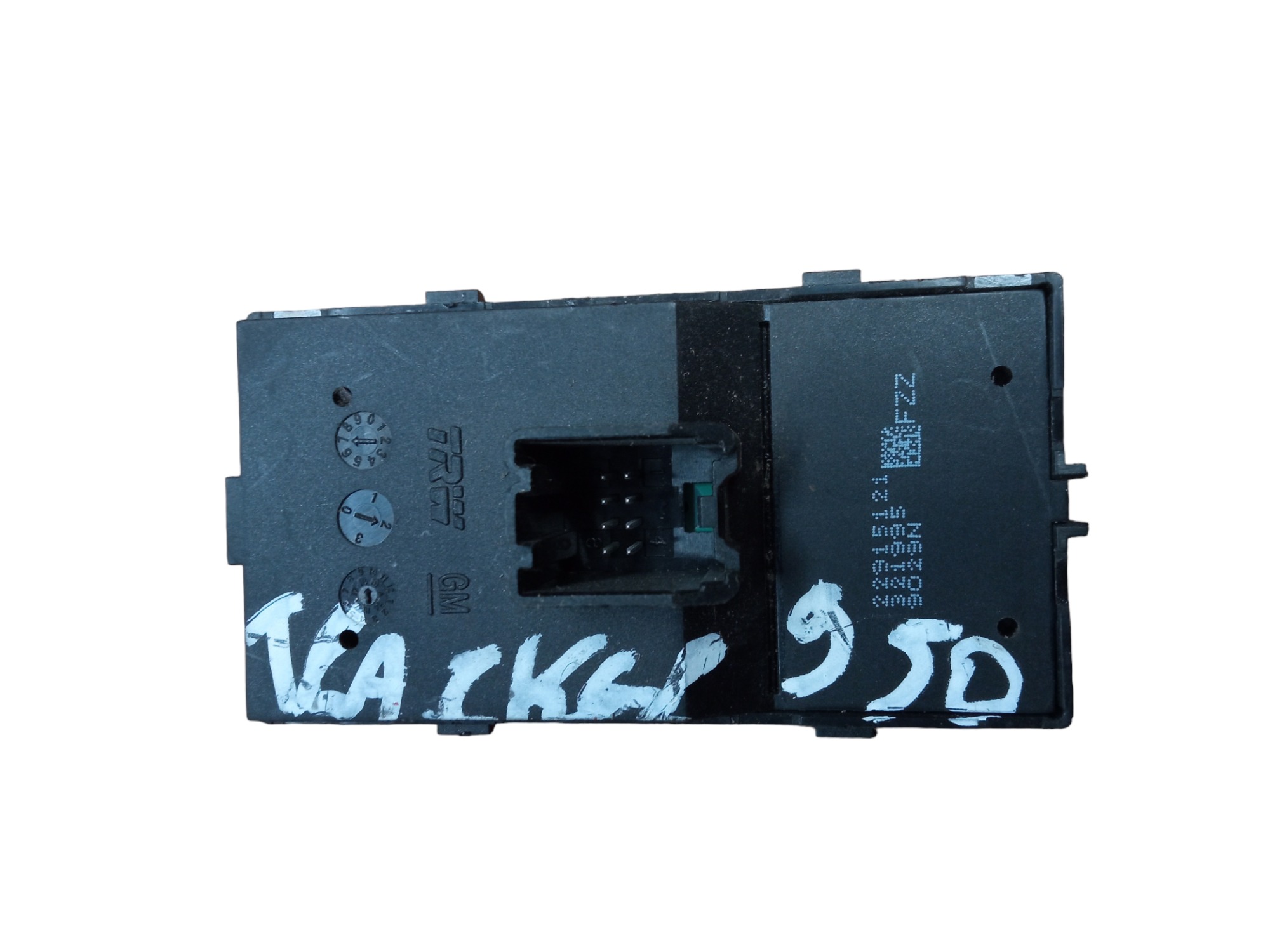 Botao Vidro Dianteiro Esquerdo Chevrolet Tracker 2016/2018 3