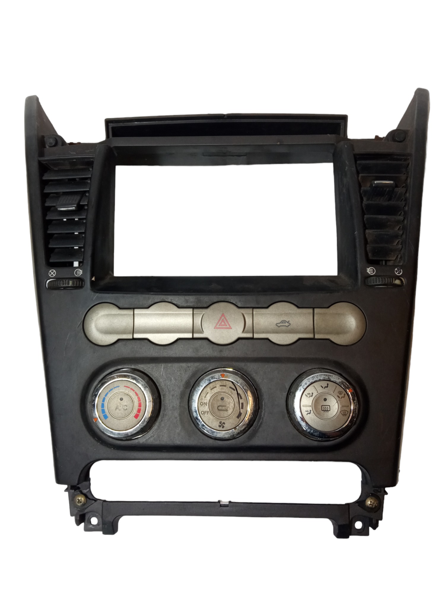 Moldura Painel Central Difusor Comando Ar Chery Cielo 2012 1