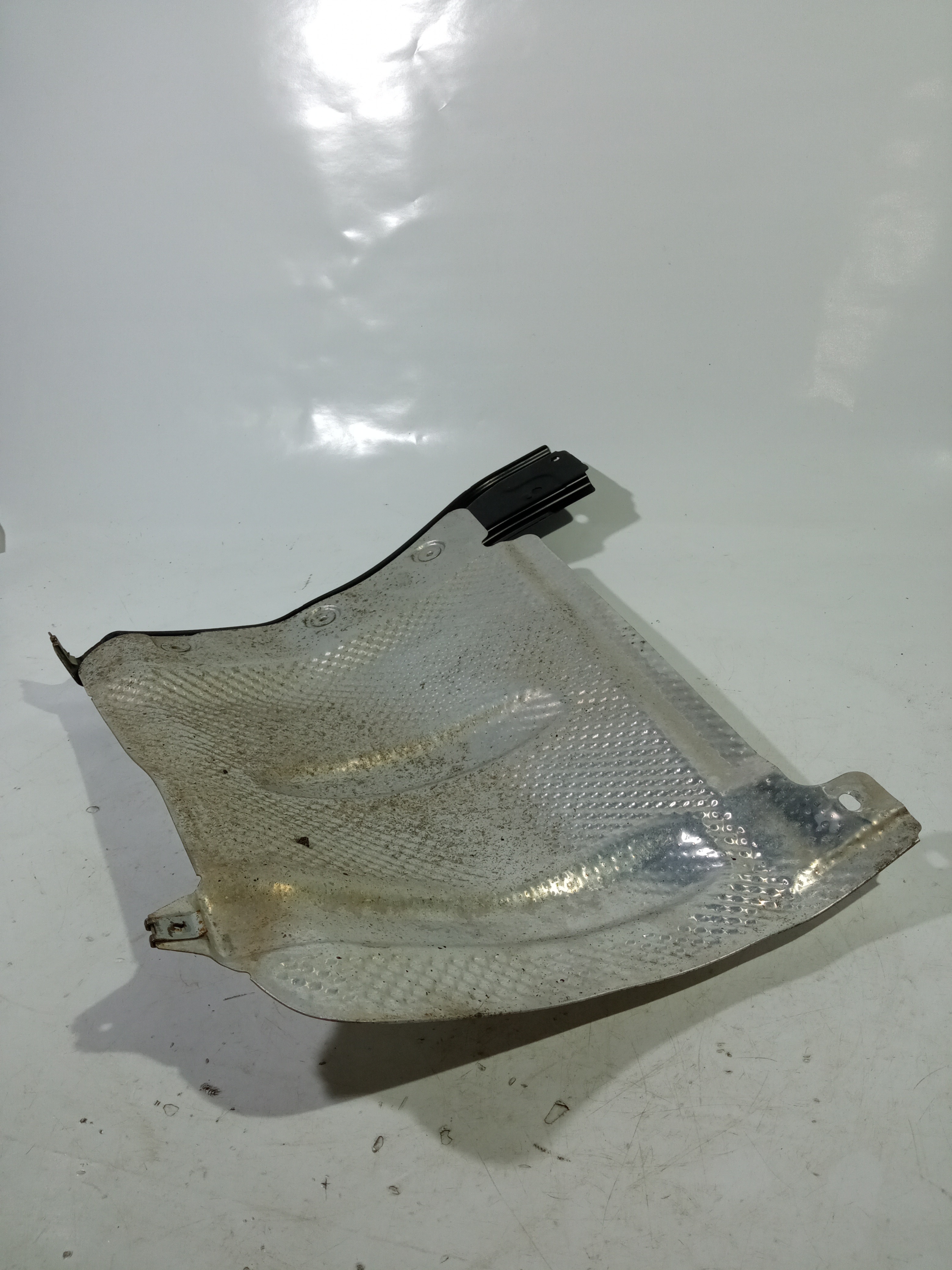 Defletor De Calor Traseiro Direito Orig. Mercedes E350 2009 4
