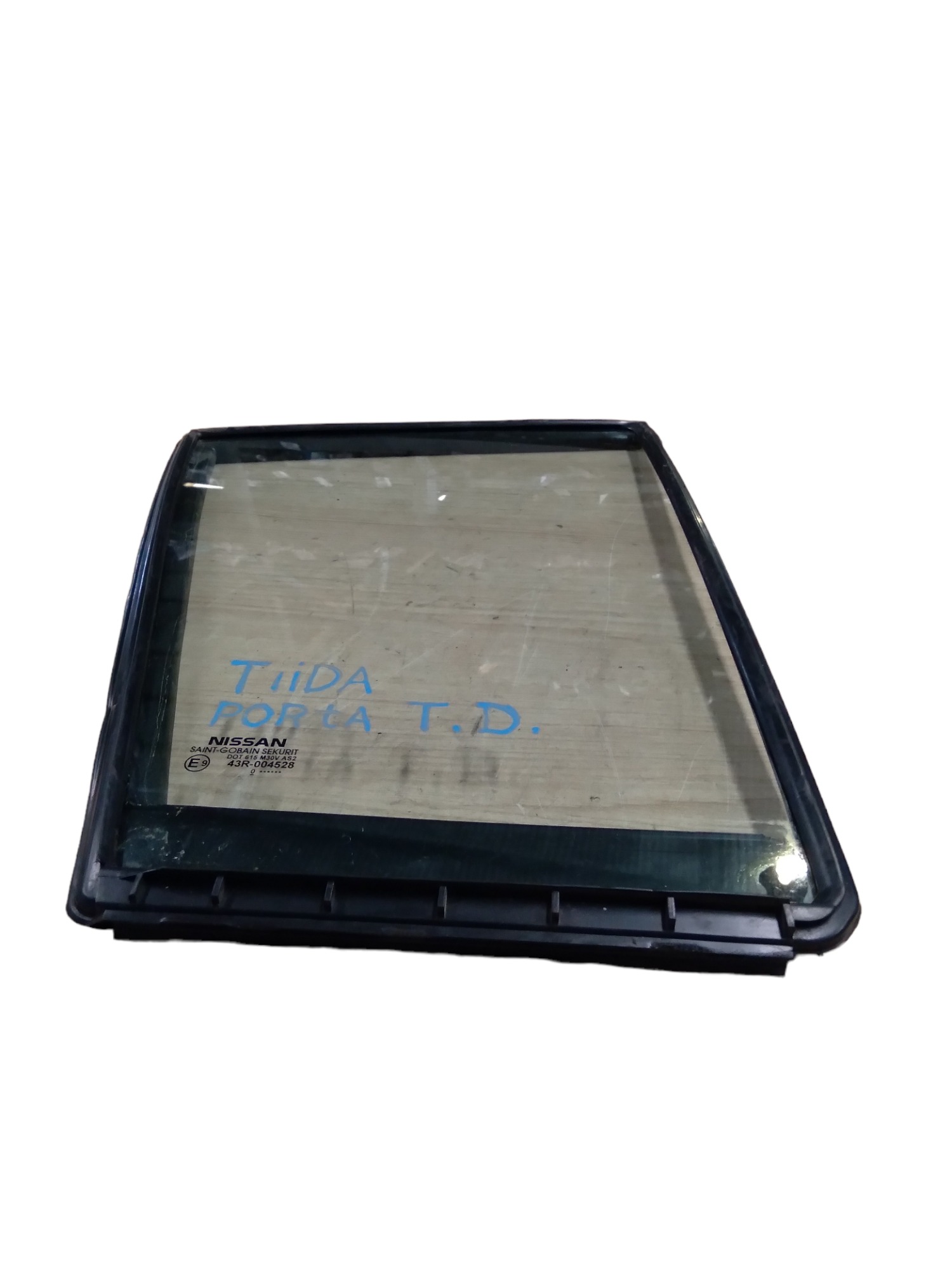 Ventarola  Fixo Traseiro Direito Nissan Tiida 2010 2013 3