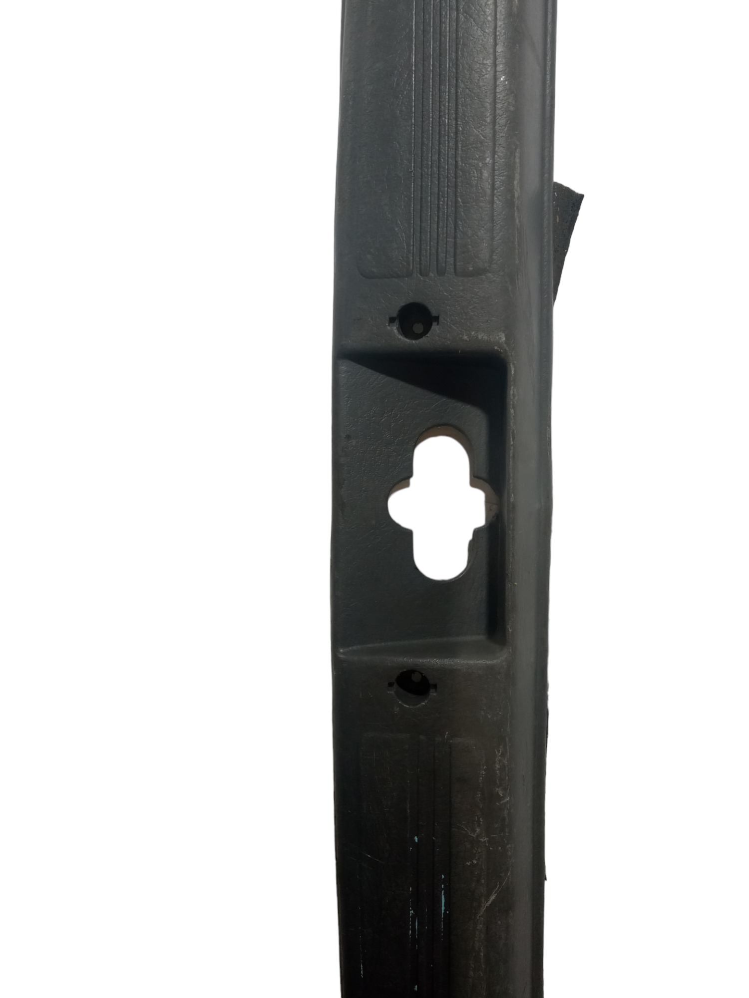 Soleira Porta Malas Kia Sportage 1998 1999 2000 2001 Cinsa Escuro 3
