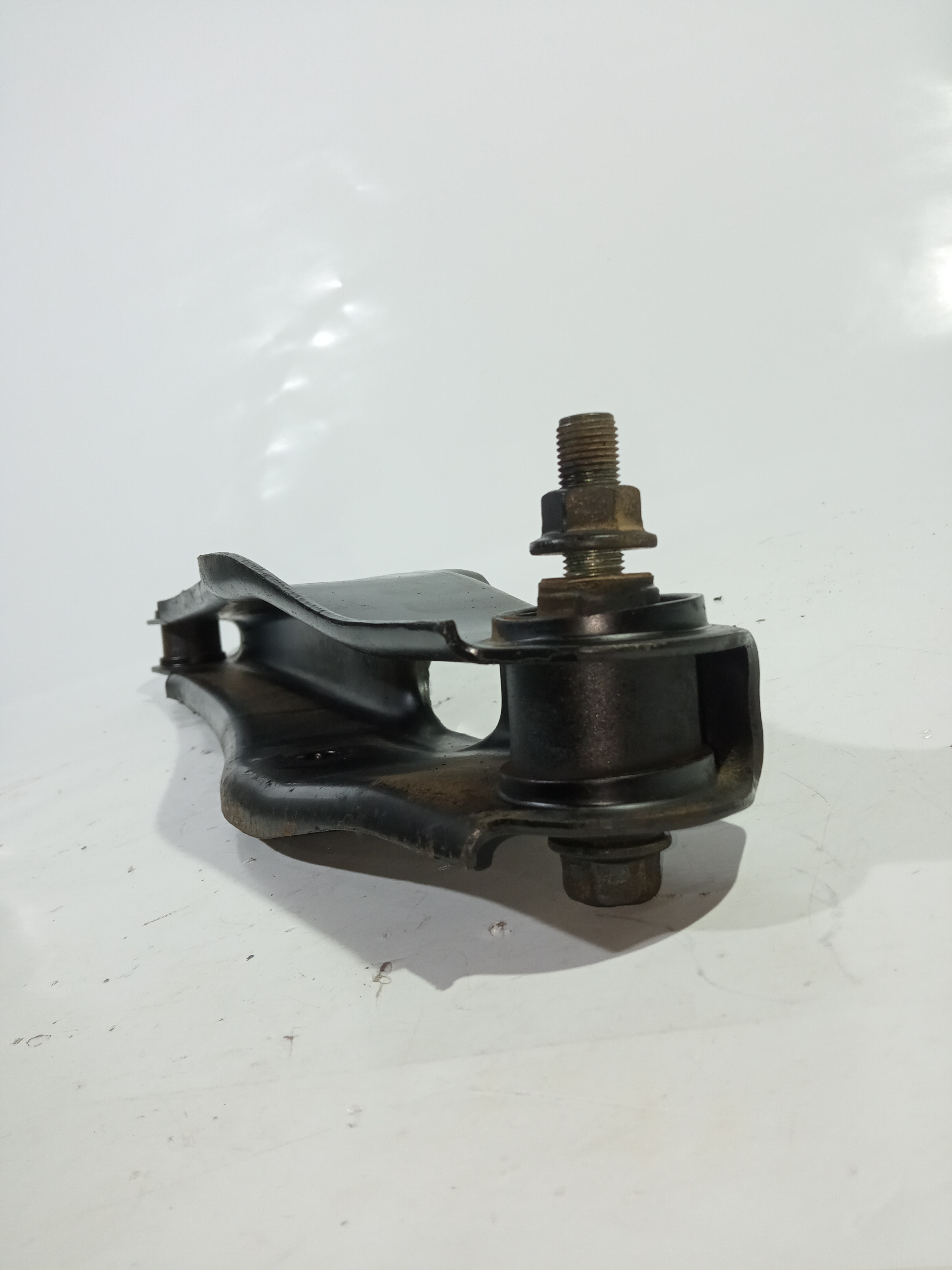 Bandeja Inferior Tras/esquerda Mitsubishi Lancer Gt 10/16 4