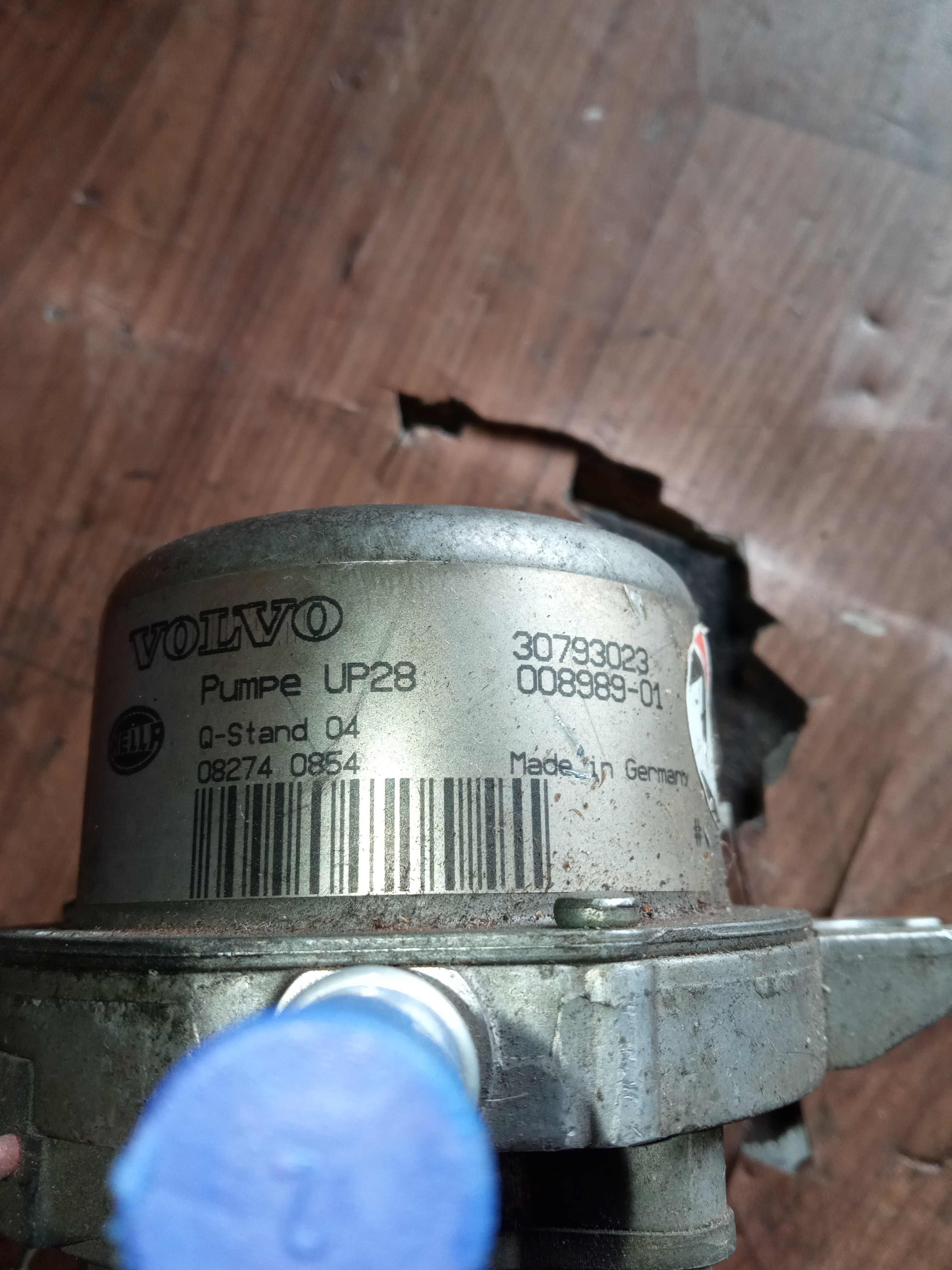 Bomba De Vácuo Volvo S40 V70/c30 2.5 2007/2008 Original 6