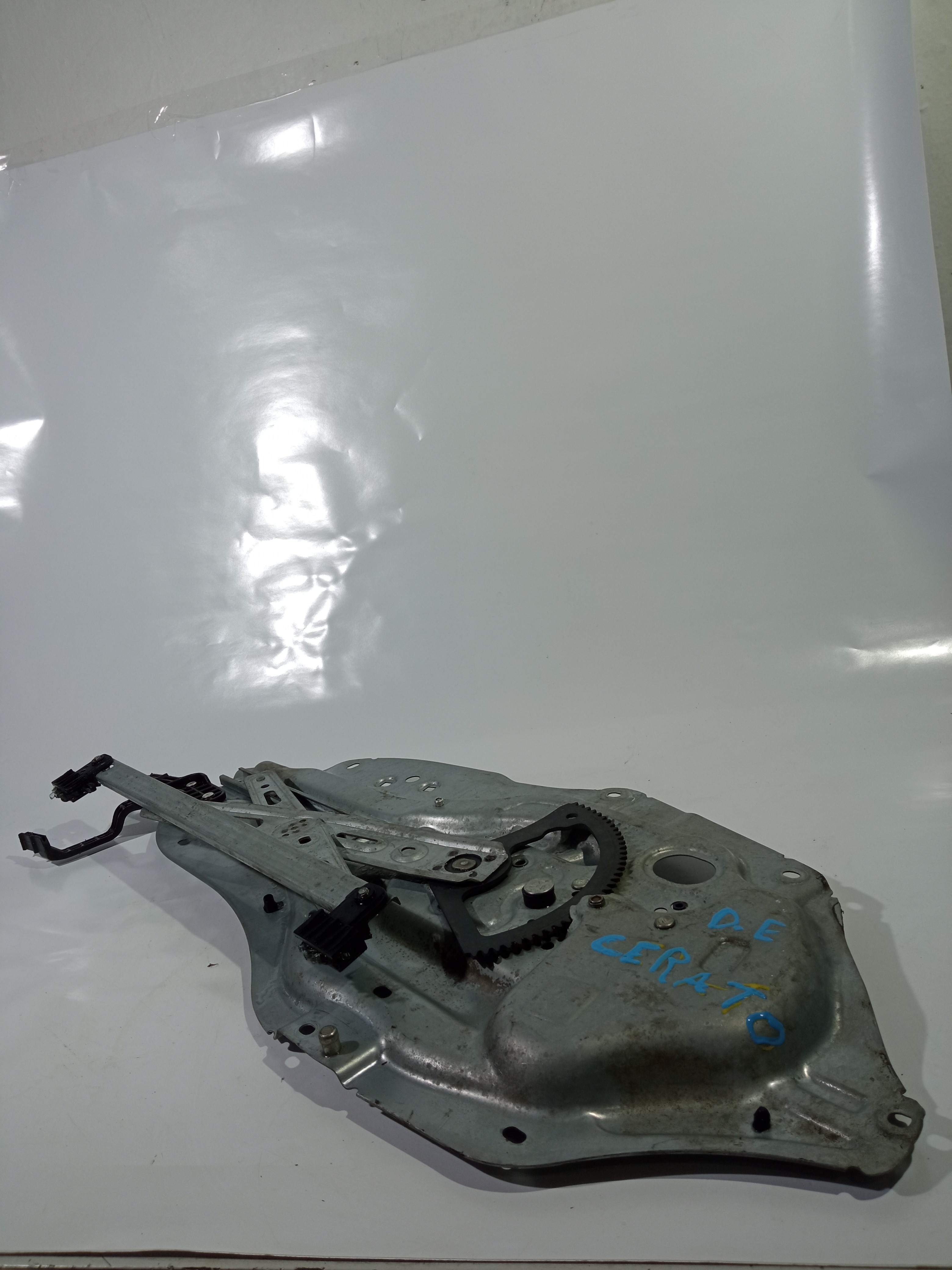 Máquina De Vidro Porta Dianteira Esquerda Kia Cerato 08/11 4