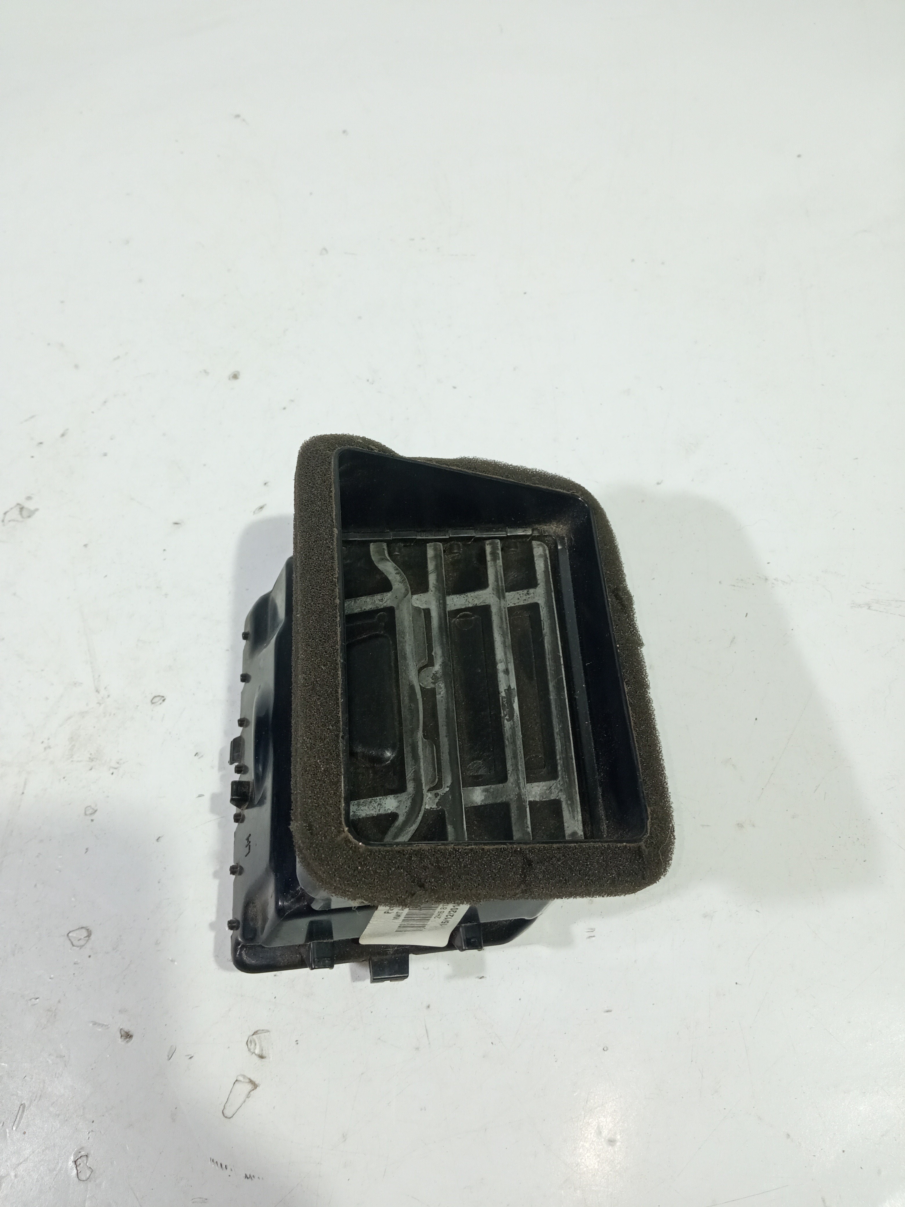 Difusor De Ar Esquerdo Central Volkswagen Amarok 2017 A 2020 3