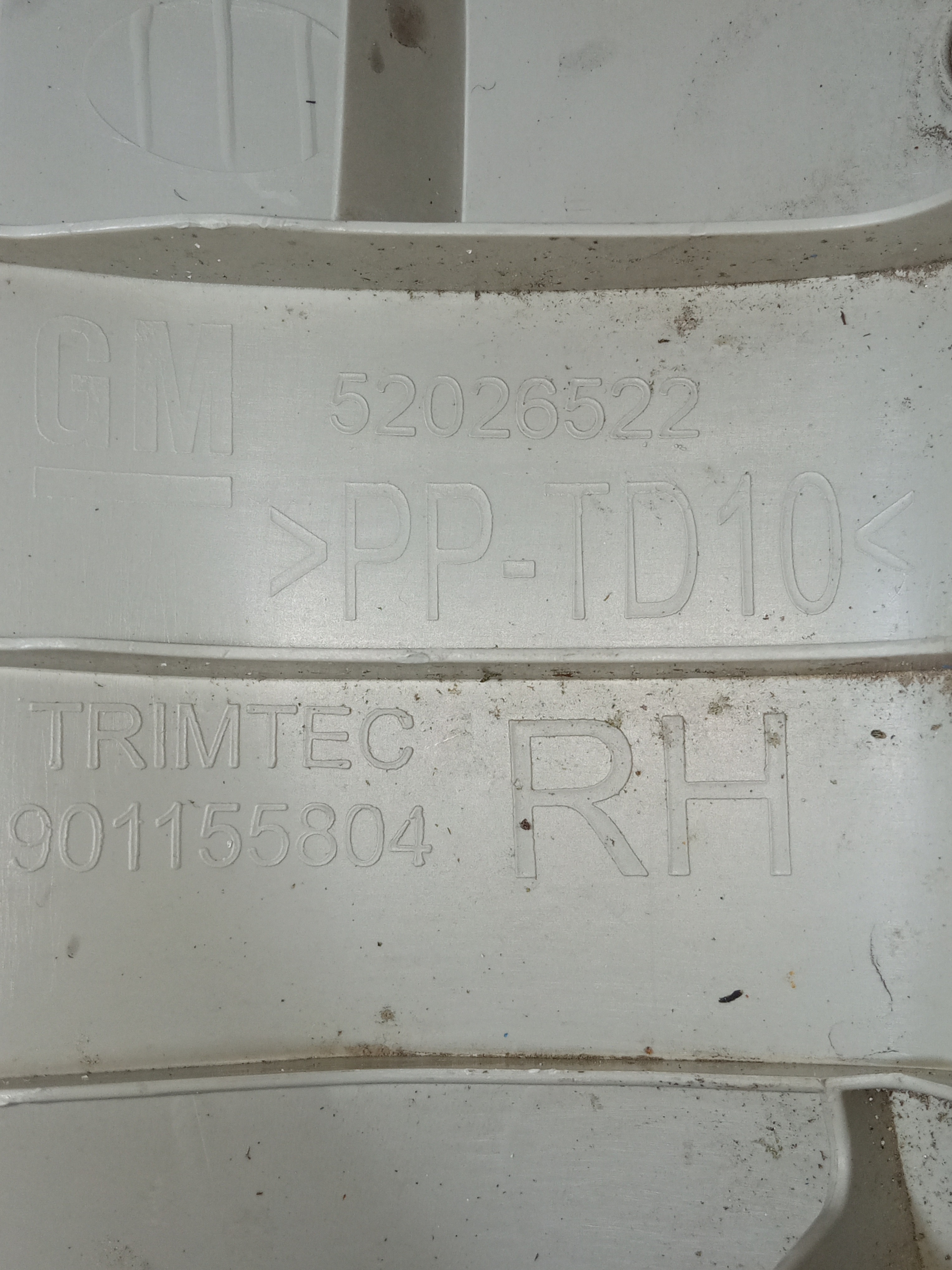 Moldura Acabamento Coluna Direita Parabrisa S10 2012 A 2016 3