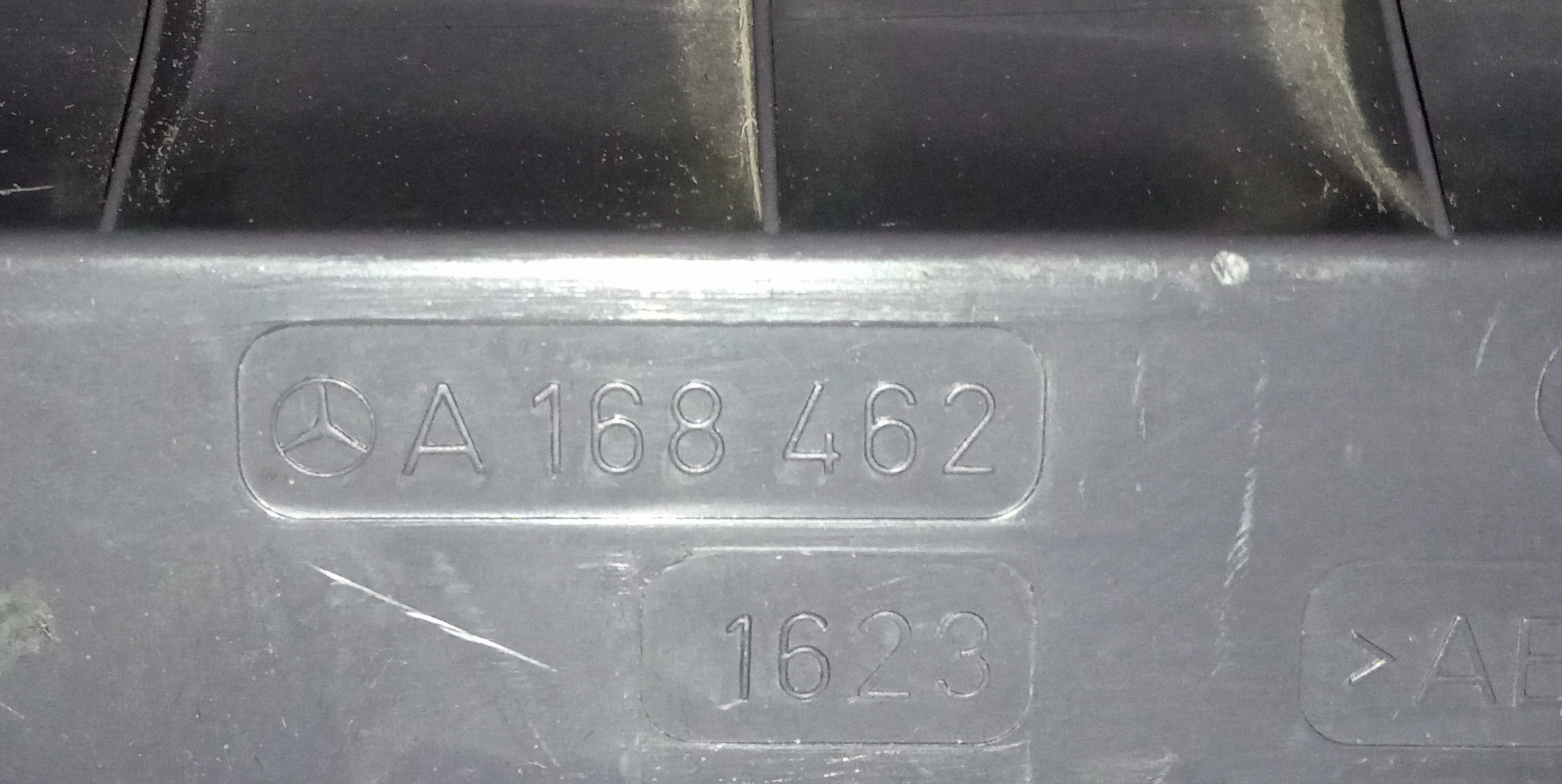 Moldura Inferior Coluna De Direcao Mercedes Classe A 99 2005 3