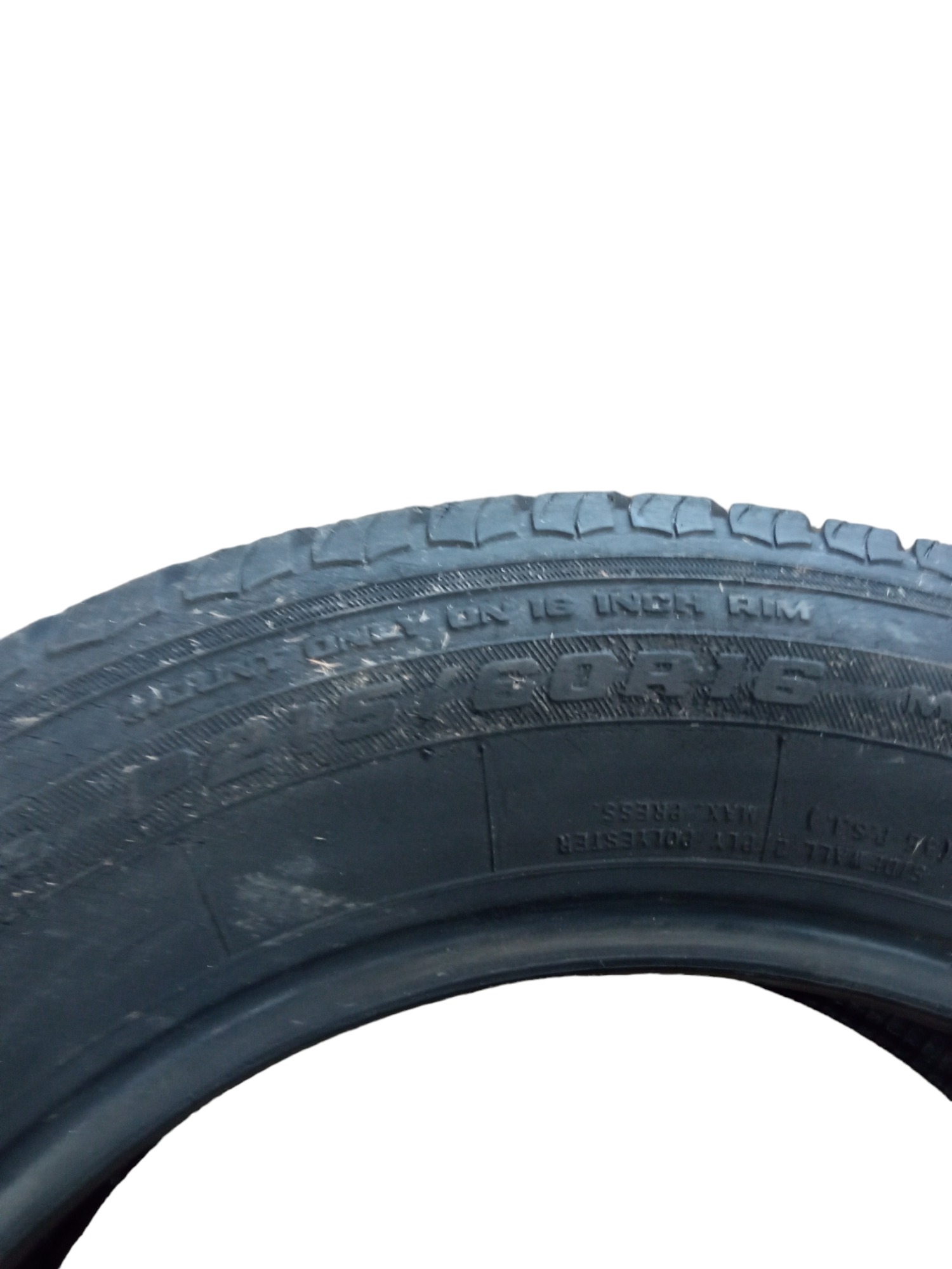 Pneu Cooper Lifeliner Classic P215/60 R16 Usado 4