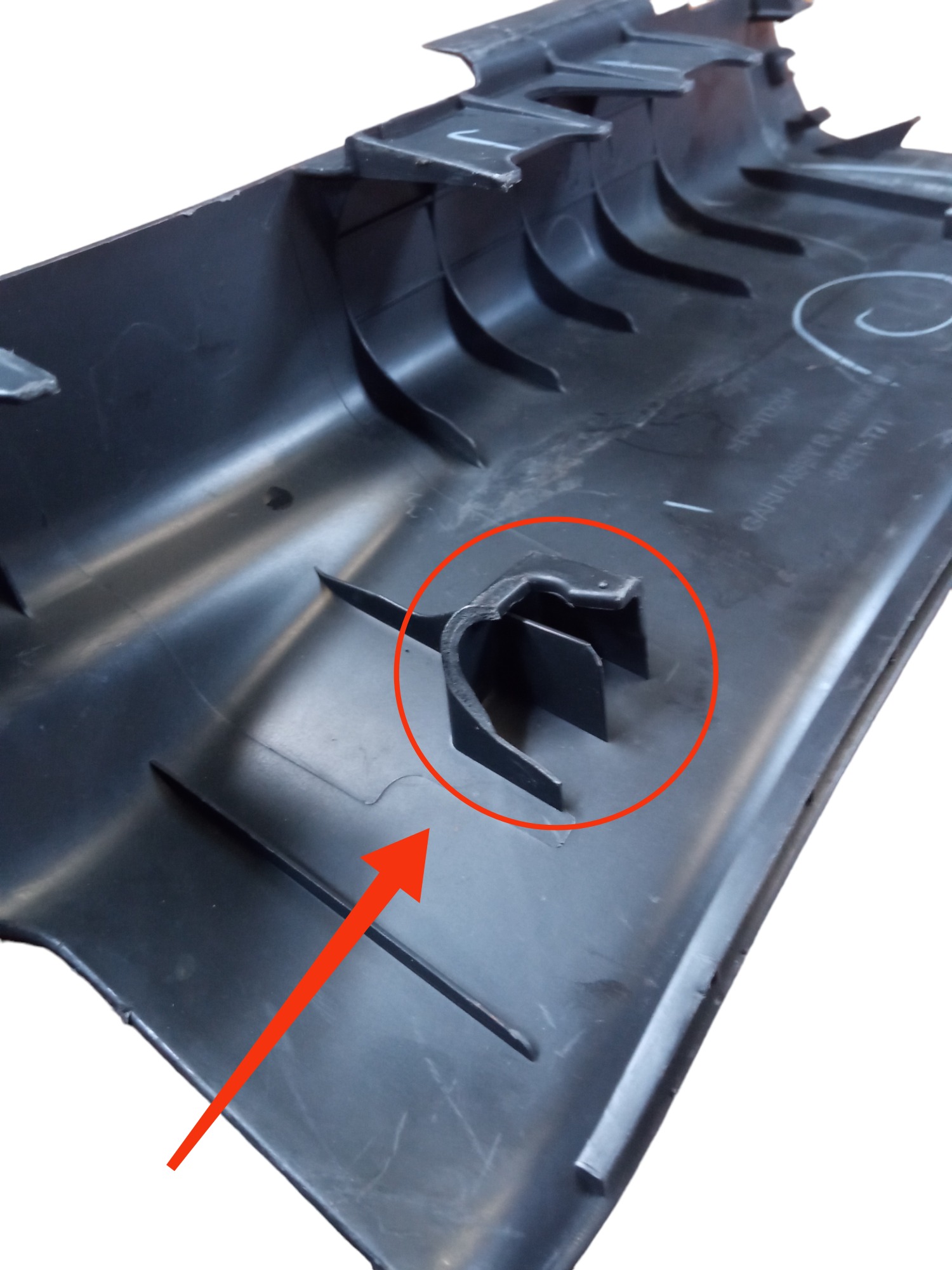 Soleira Porta Traseira Direita C/detalhes Honda Hrv 15/20 2