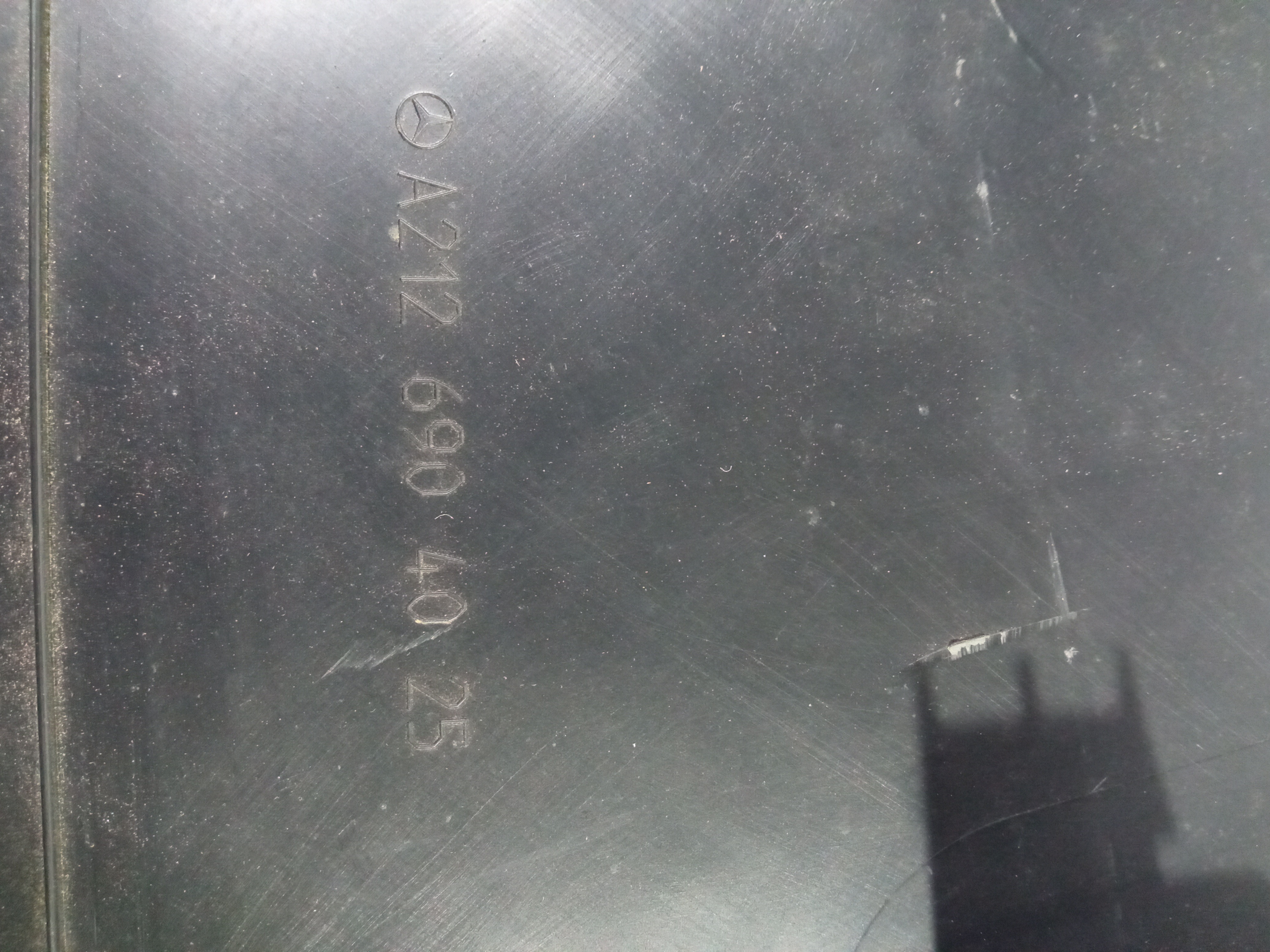 Moldura Inferior Direita Coluna Central Mercedes E350 2009 Preto 6