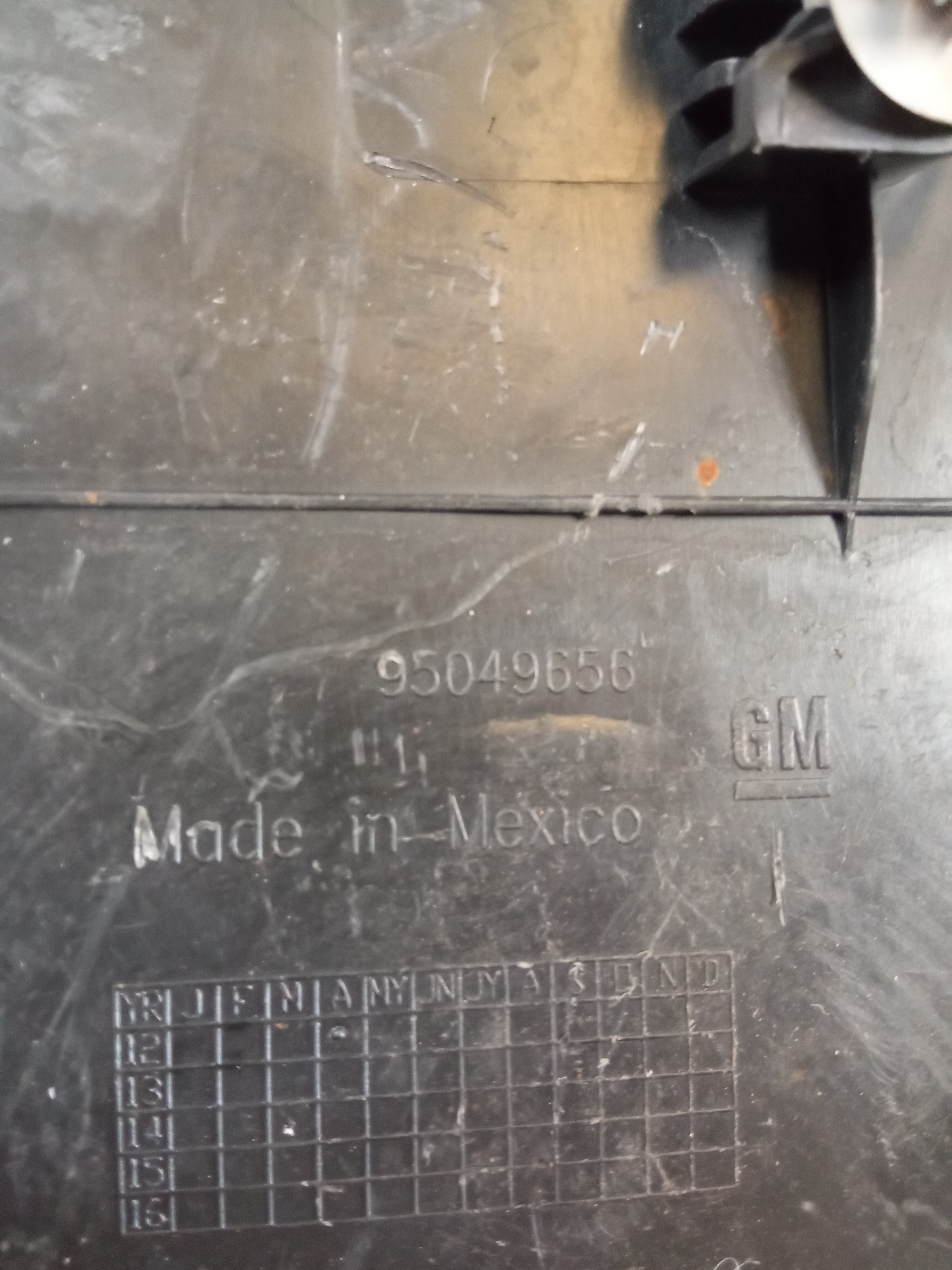 Moldura Inferior Porta Traseira Direita Chevrolet Sonic 2013 5