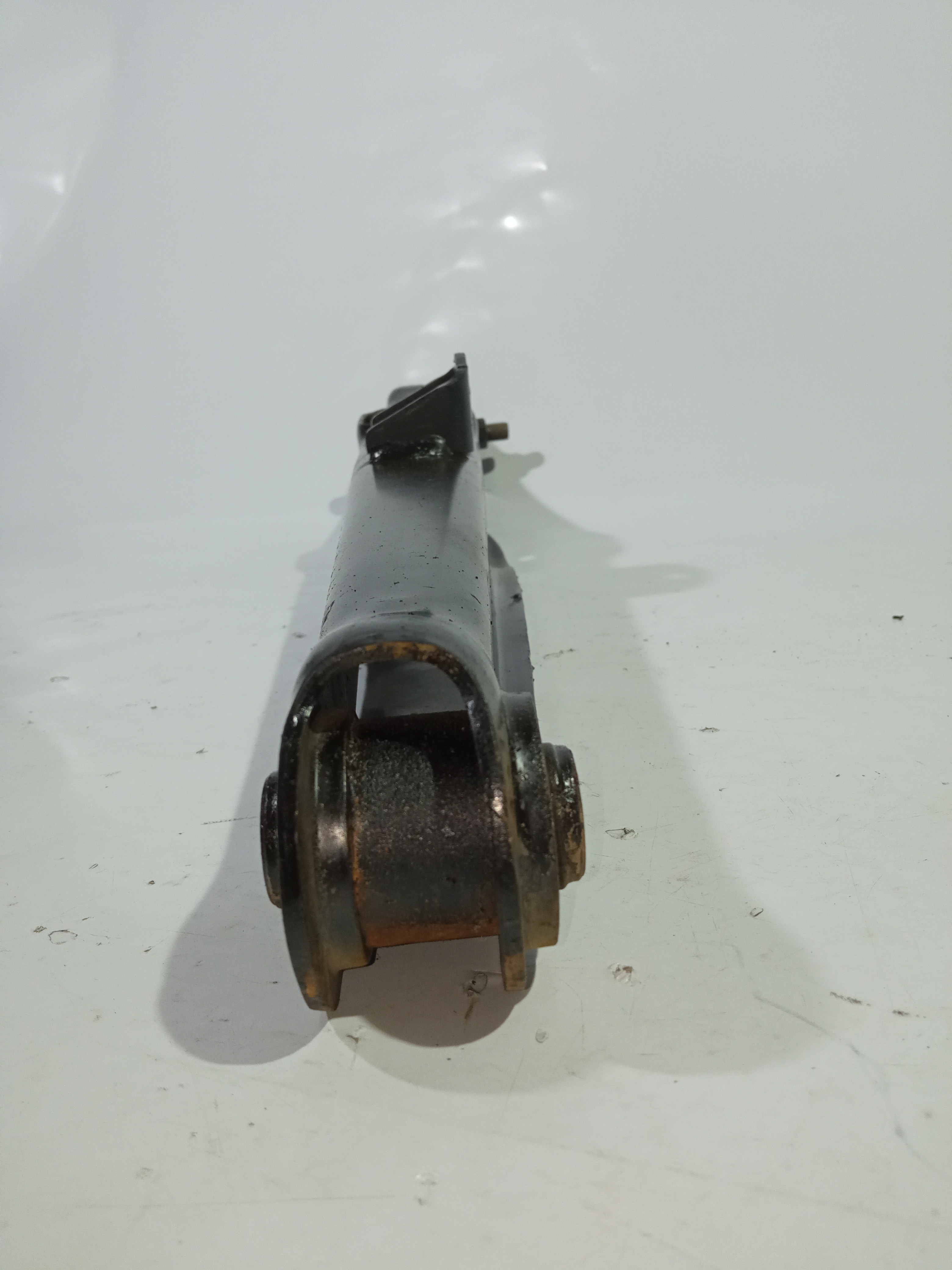 Bandeja Inferior Tras/esquerda Mitsubishi Lancer Gt 10/16 2