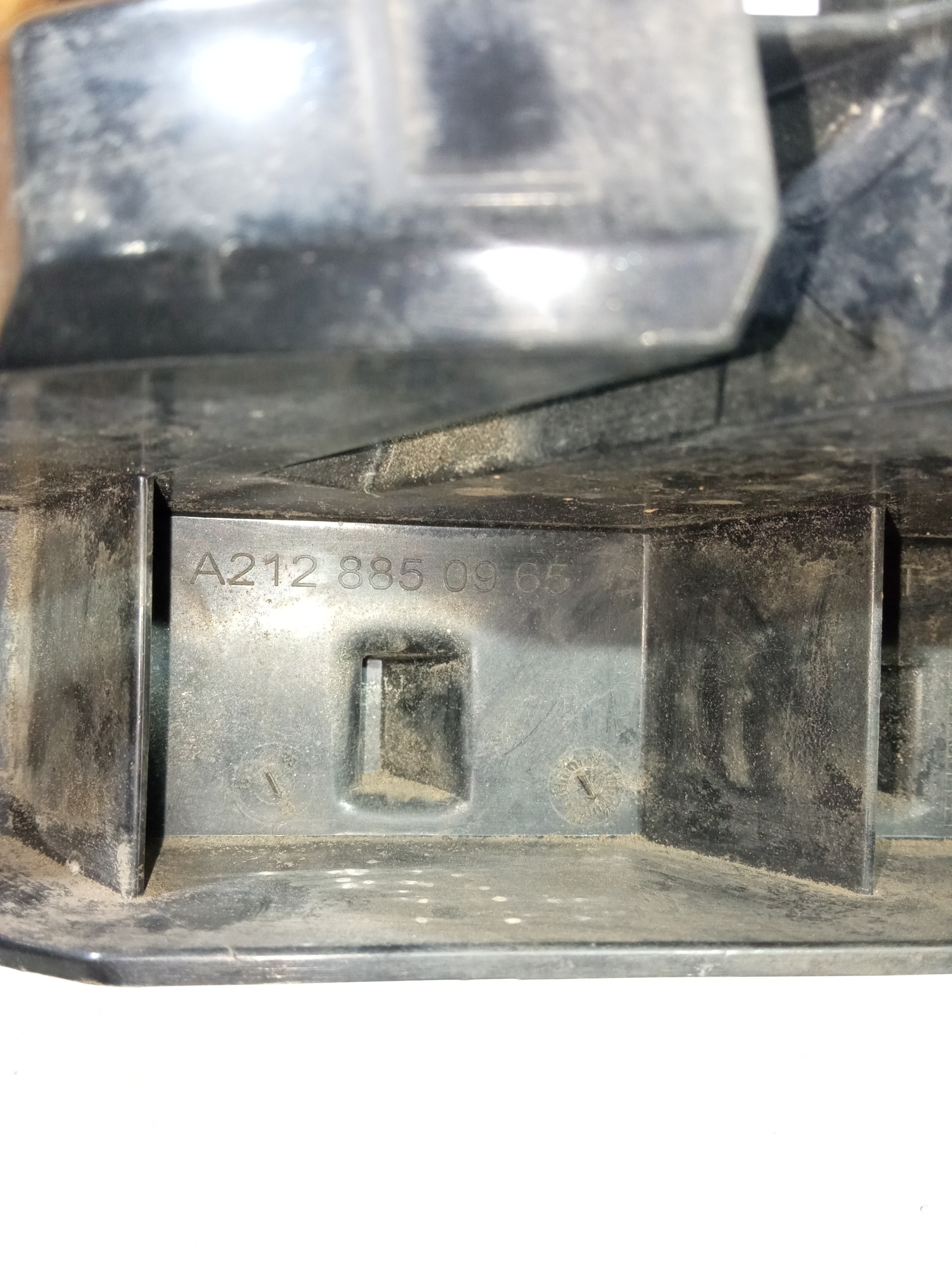 Suporte Esquerdo Parachoque Traseiro Mercedes E350 09/13 5