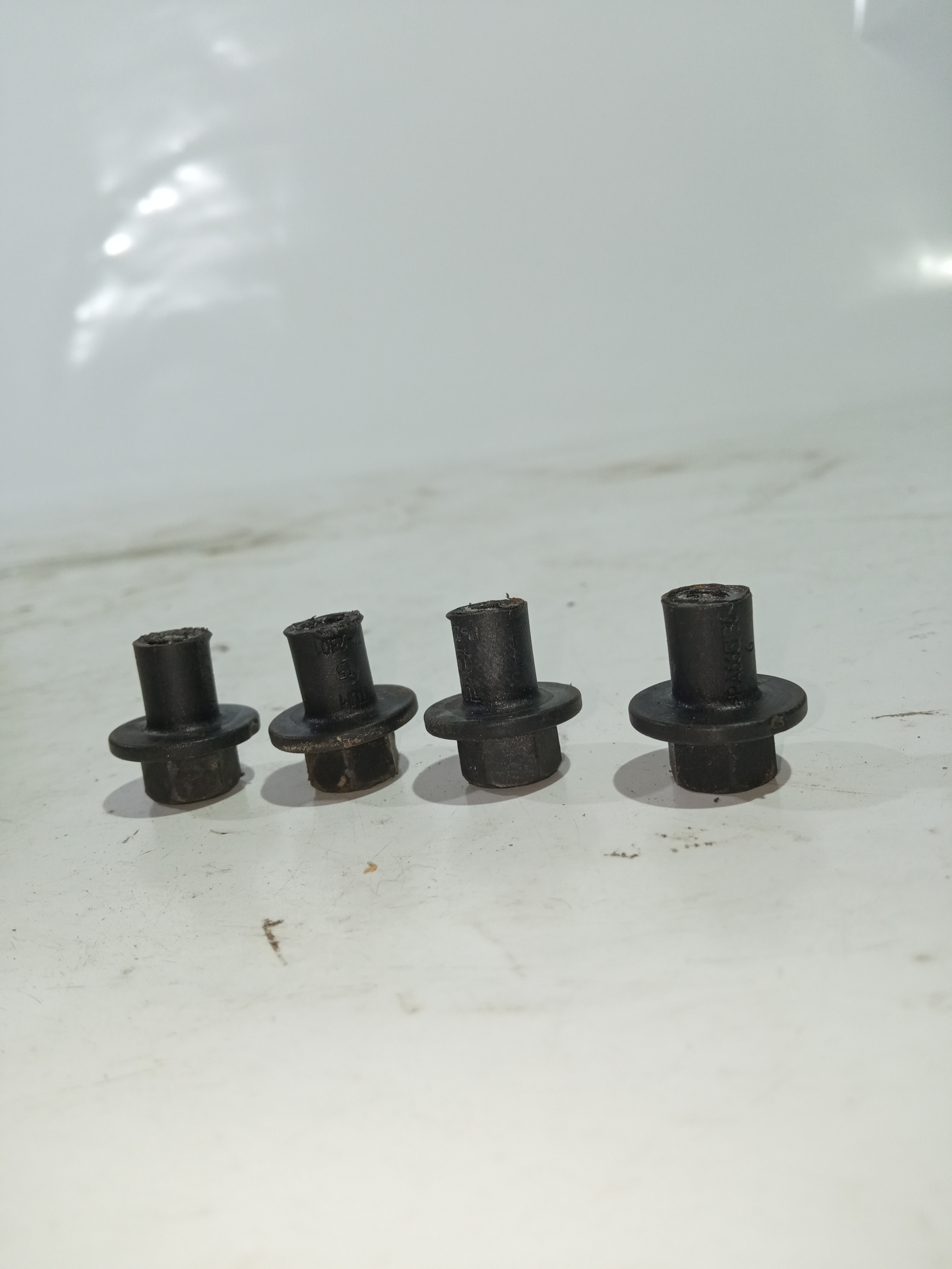 Kit Parafuso Guia Para-choque Traseiro Mercedes E350 2009 3