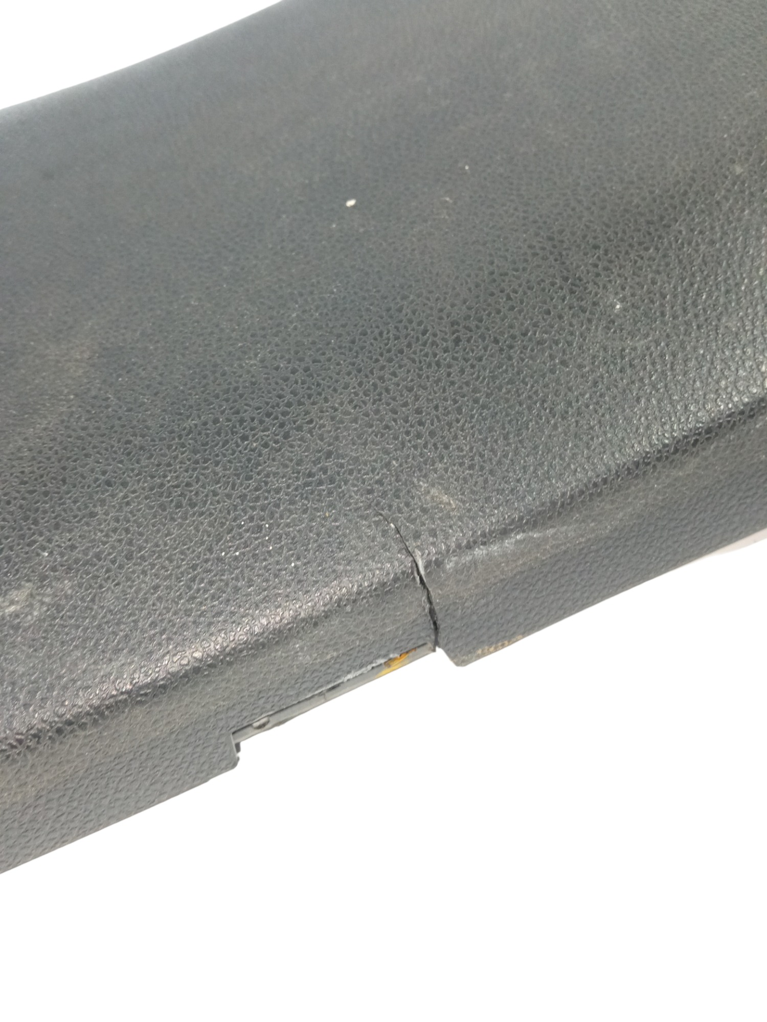 Moldura Inferior Direita Coluna Central Mercedes E350 2009 Preto 5