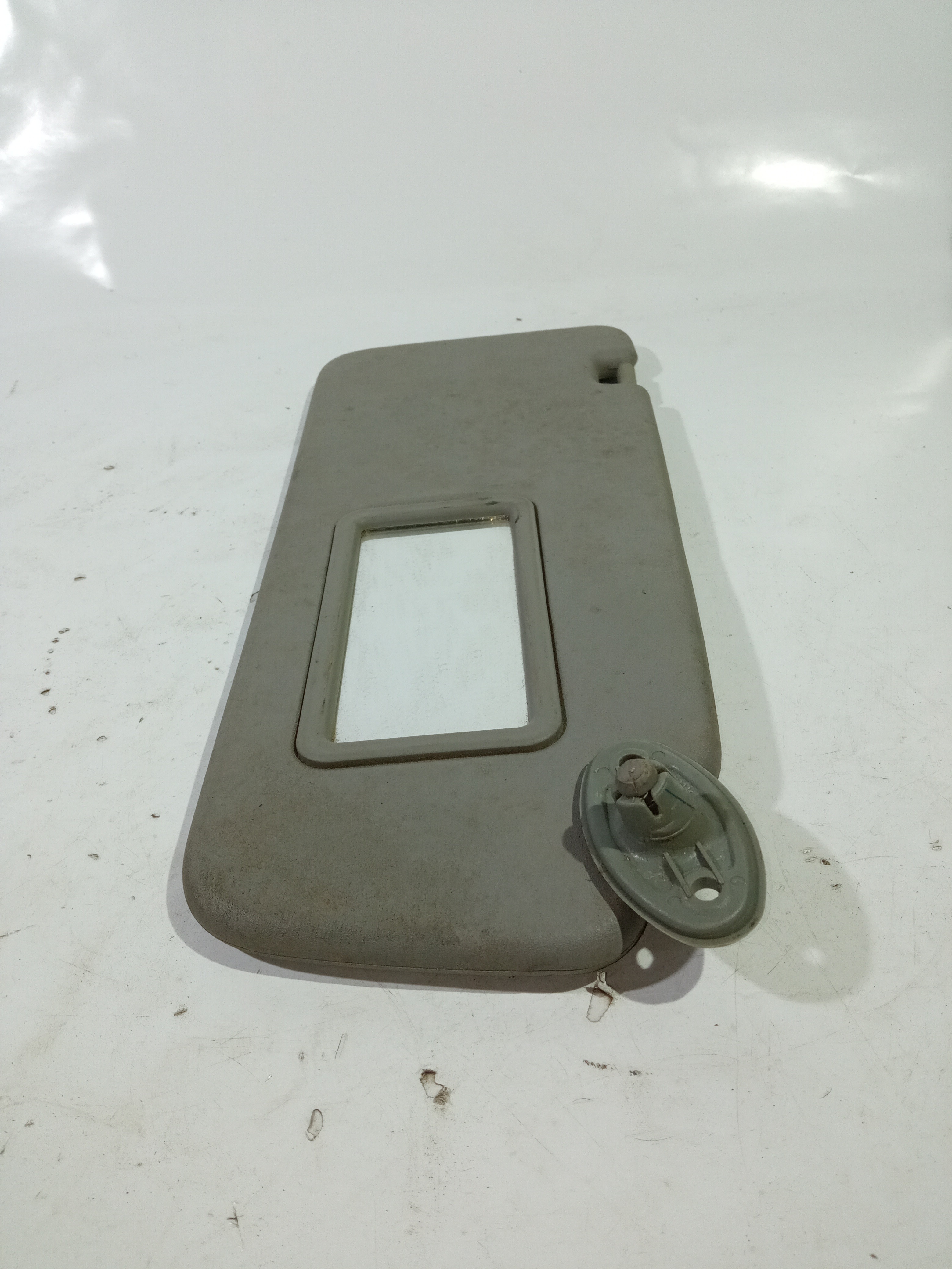 Quebra-sol Direito Toyota Etios 2013/2019 2