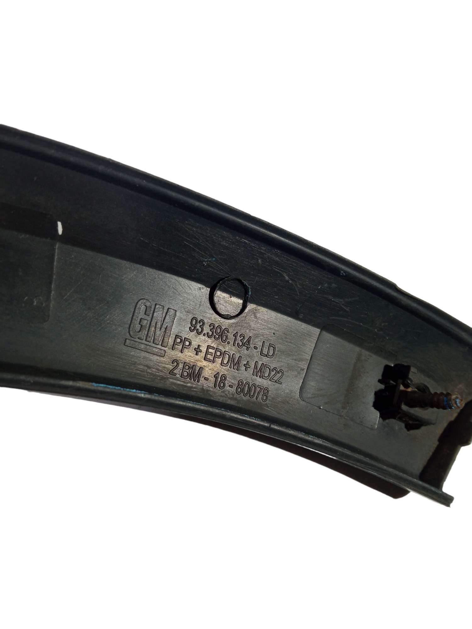 Moldura Paralama Traseiro Direito Gm Corsa Sedan 2002 A 2011 3