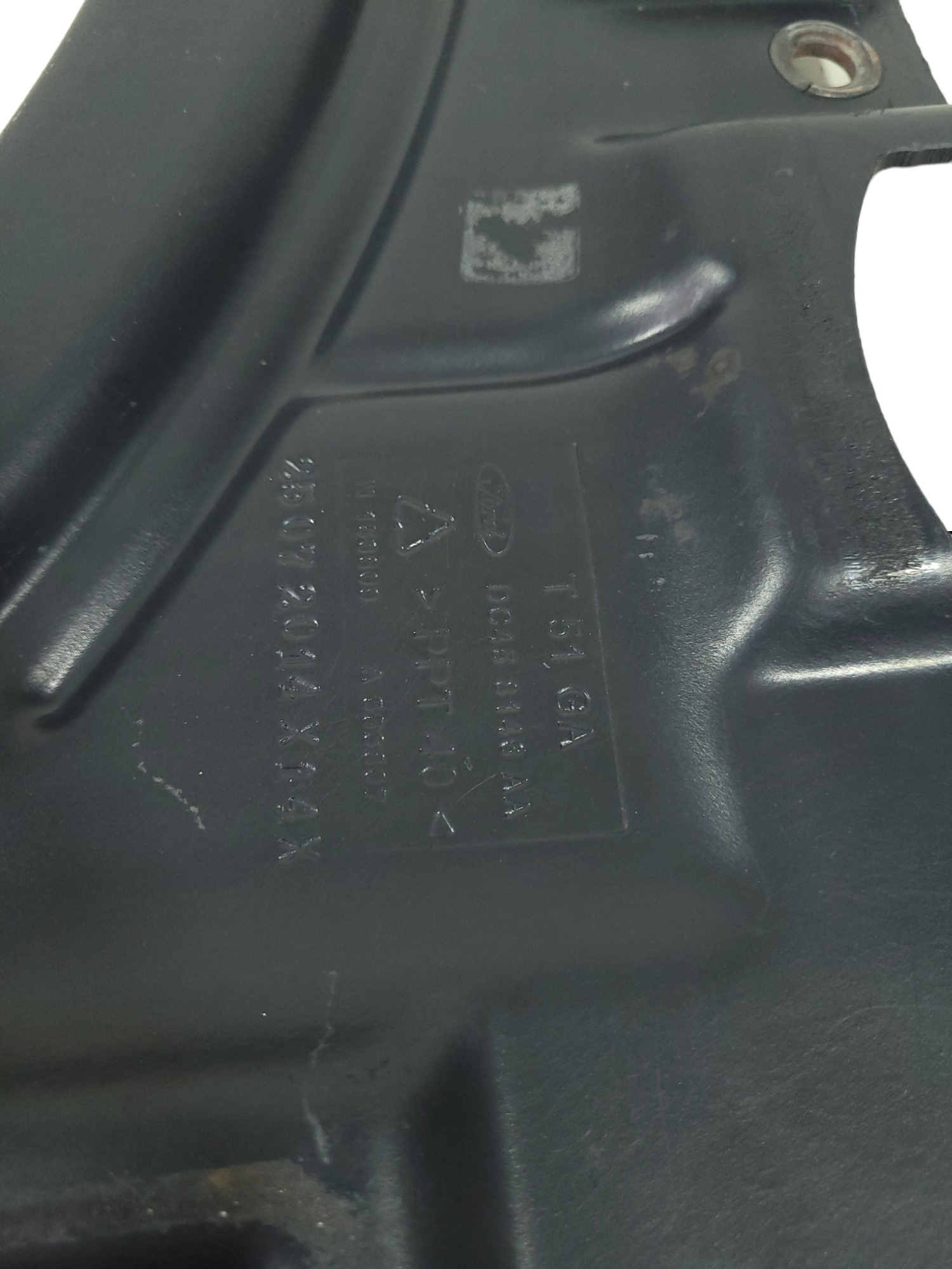 Saia Radiador Ford Cargo Dc458146aa 6