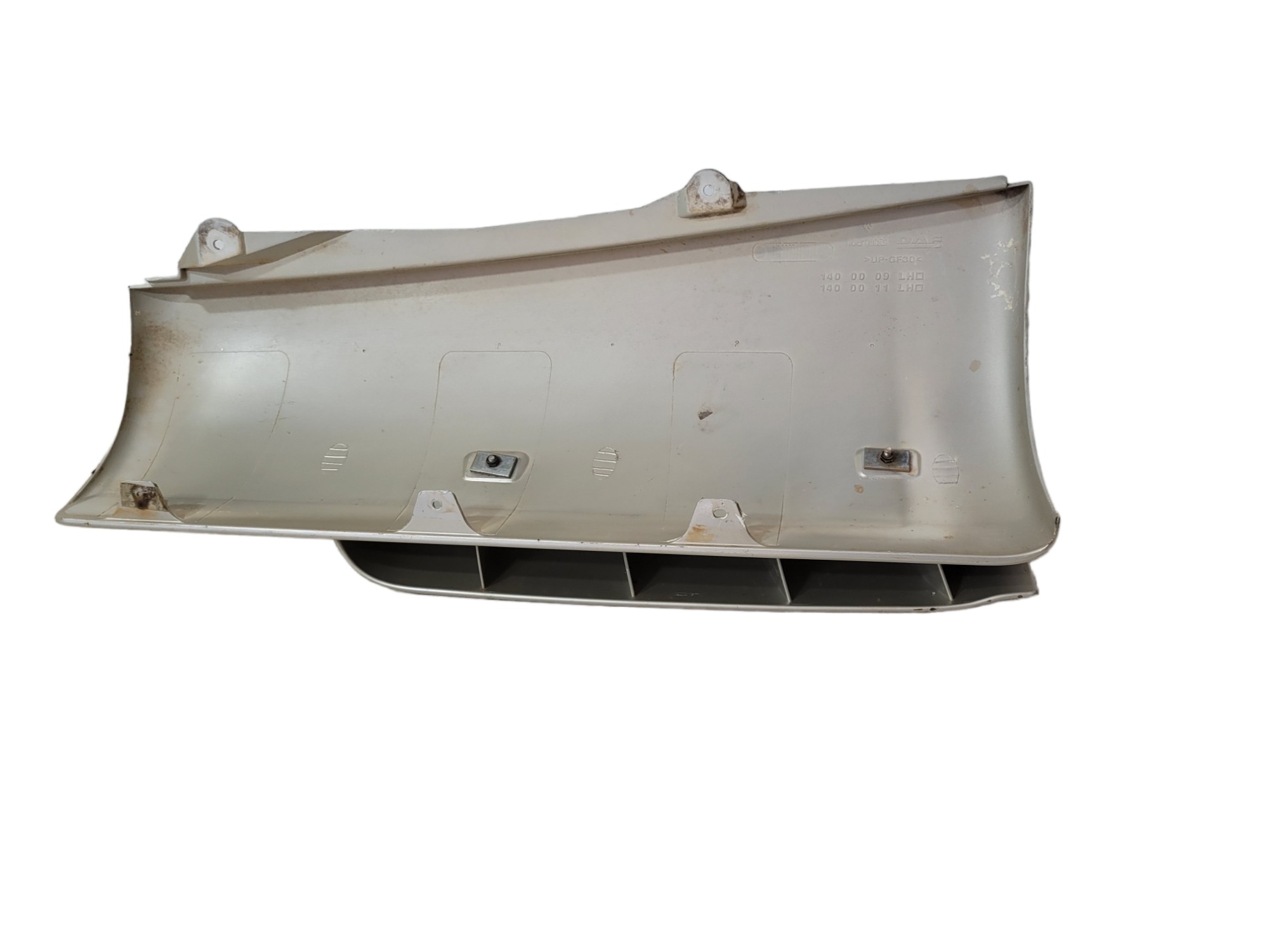 Defletor Lateral Esquerdo Daf Xf 1400009 4