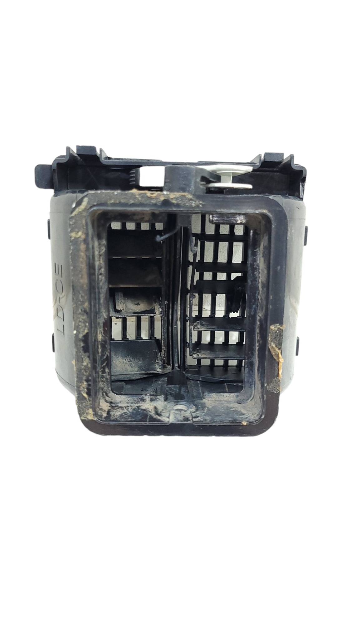 Difusor Ar Painel Direito Vw Constellation 2r2819706 2