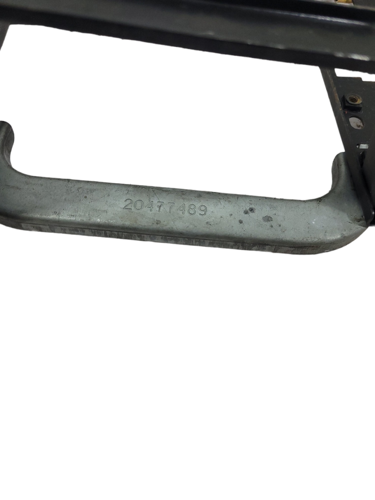 Suporte Painel Caixa De Fusível Volvo Fh 20477489 5