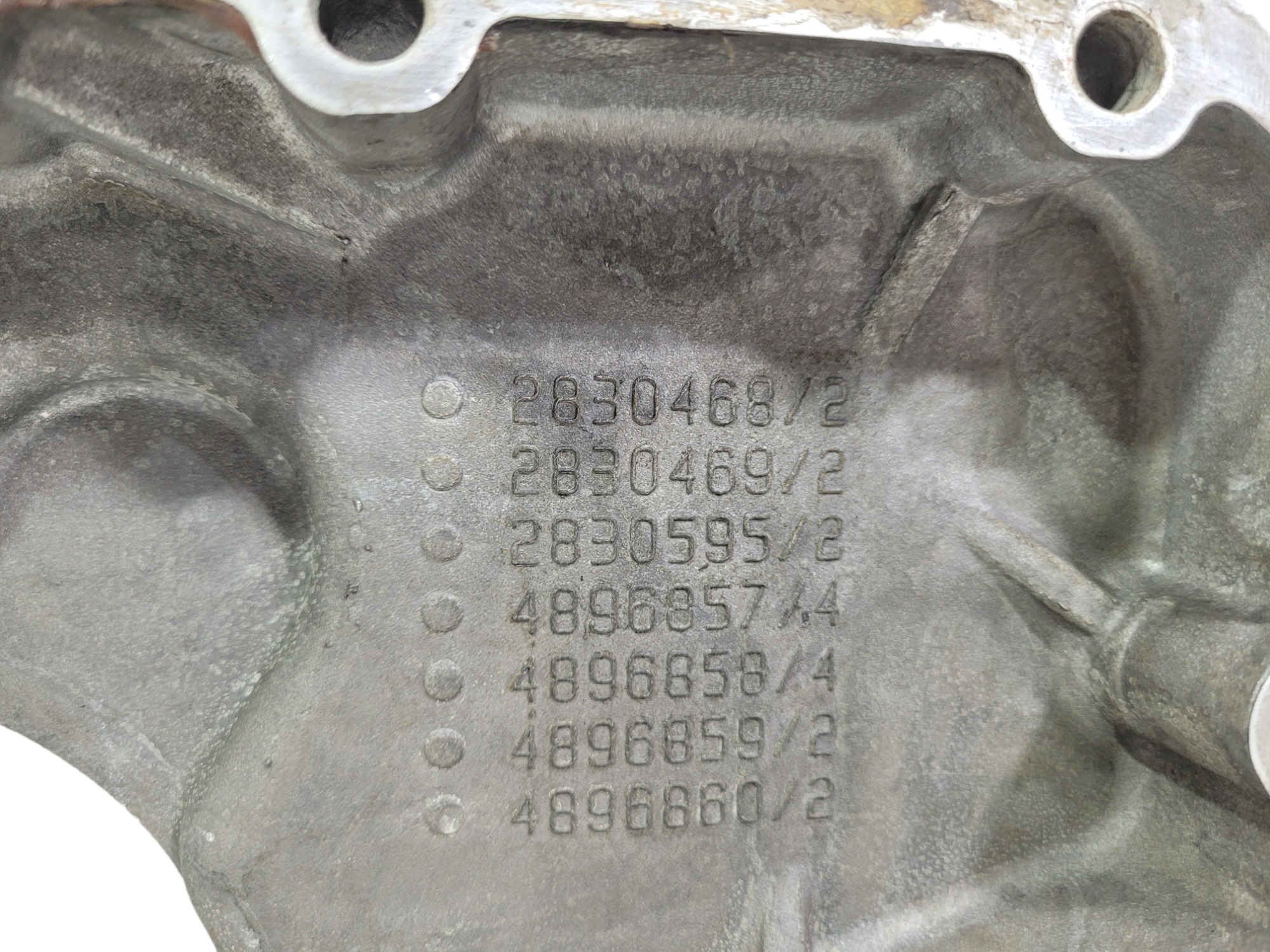 Tampa Dianteira Engrenagem Motor Cummins Ford Cargo 4897026 5