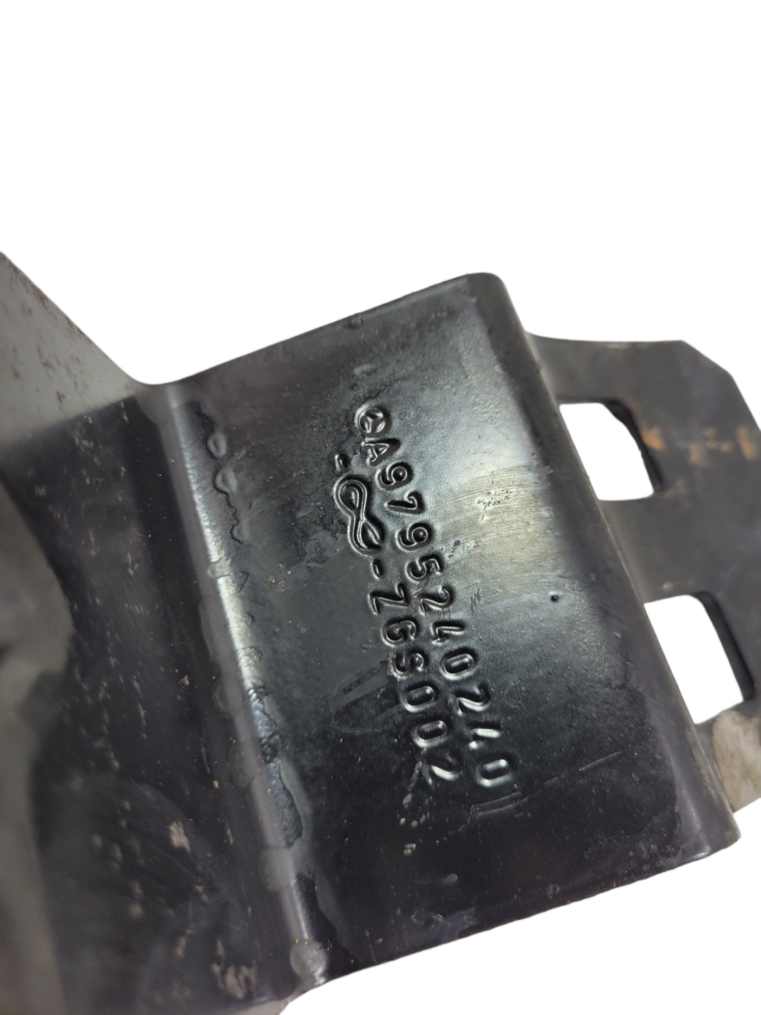 Suporte Cano Filtro De Ar M Benz Accelo 815 6