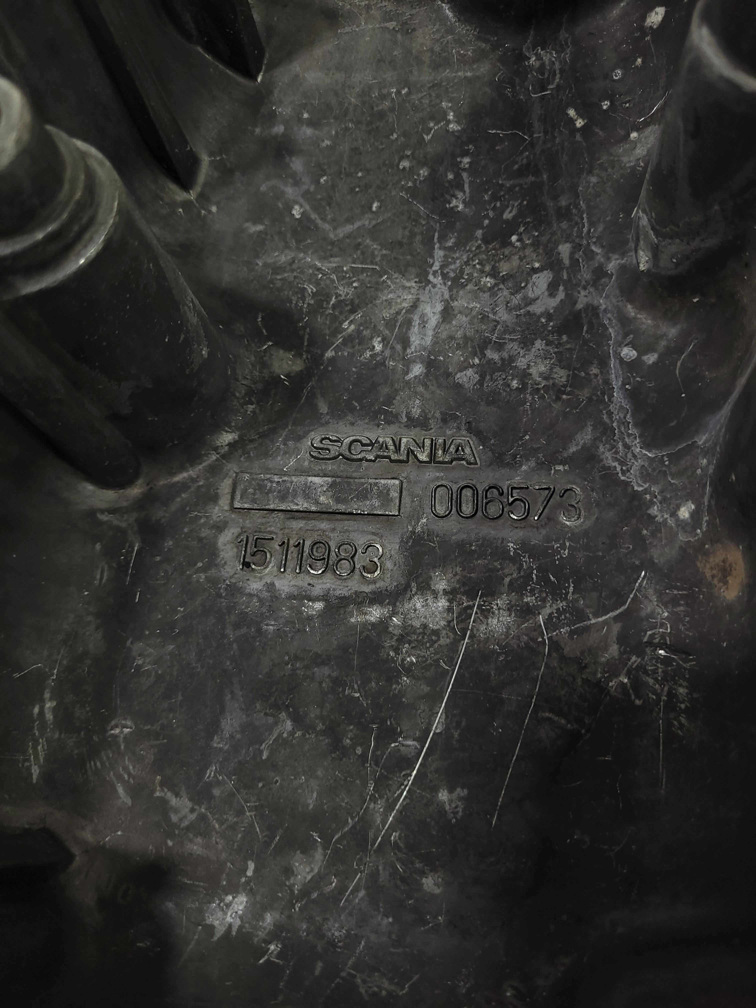 Tampa De Valvula Superior Sem Furo Scania R4201511983 5