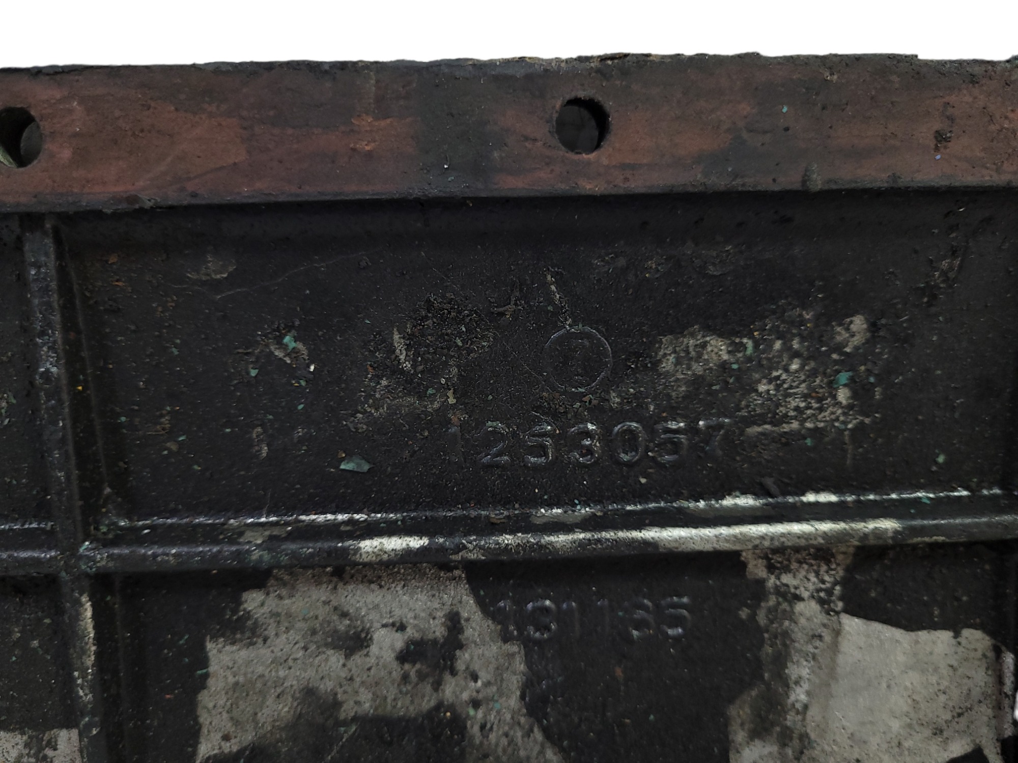 Tampa Lateral Motor Scania 1253057 5