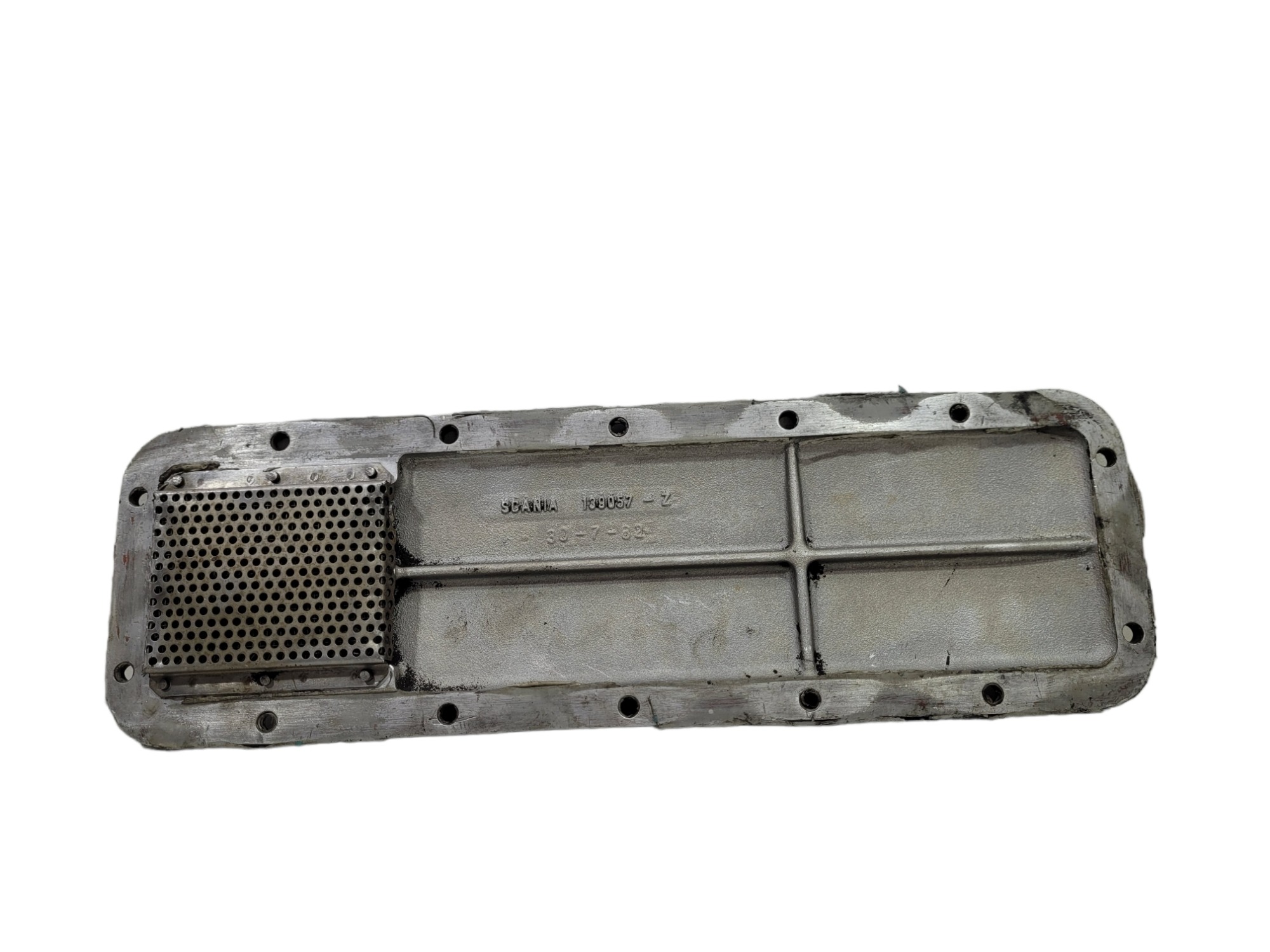 Tampa Lateral Motor Scania 139057 4