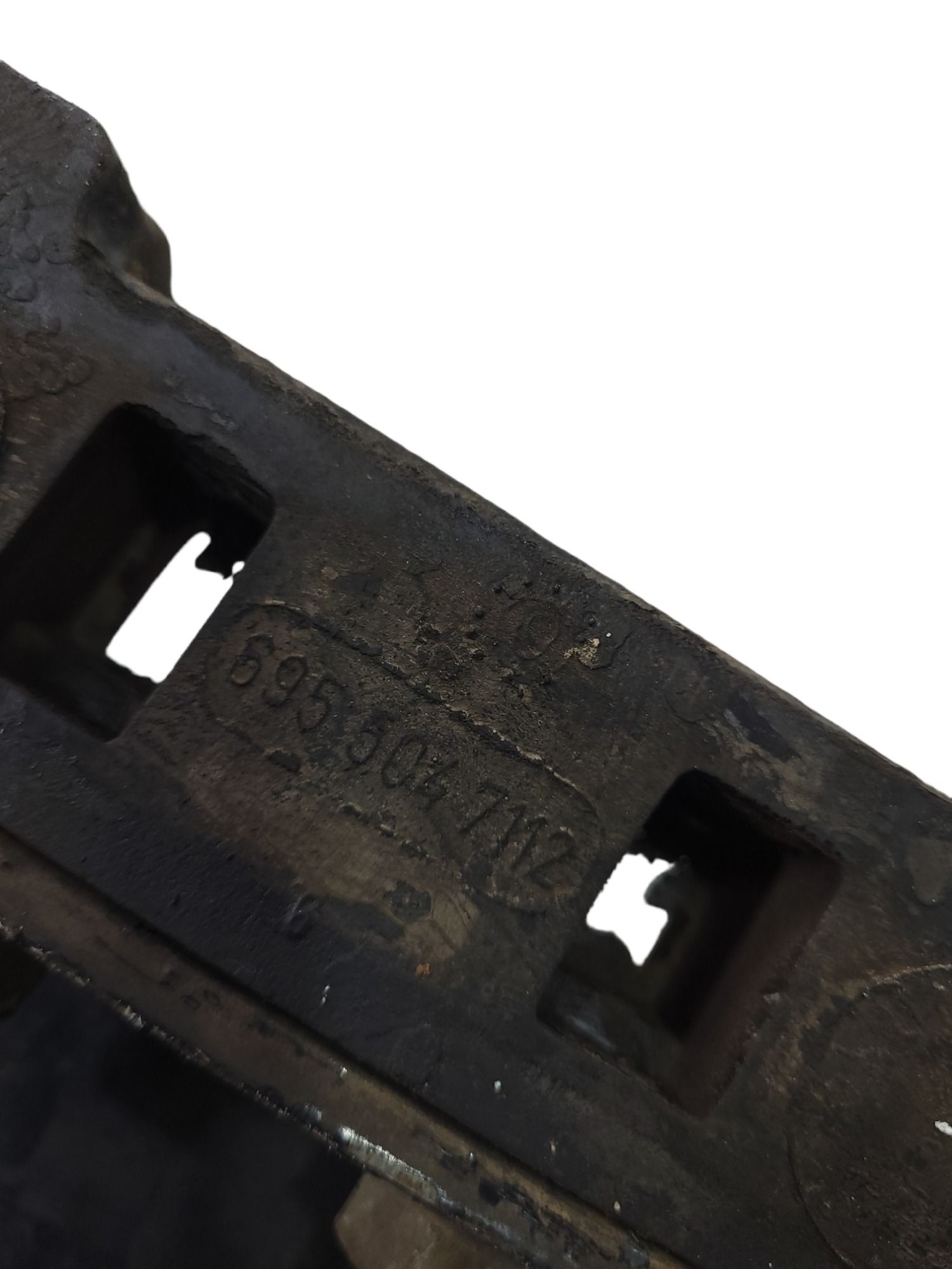 Coxim Radiador Água Com Suporte Motor M Benz 1620 6955047112 5