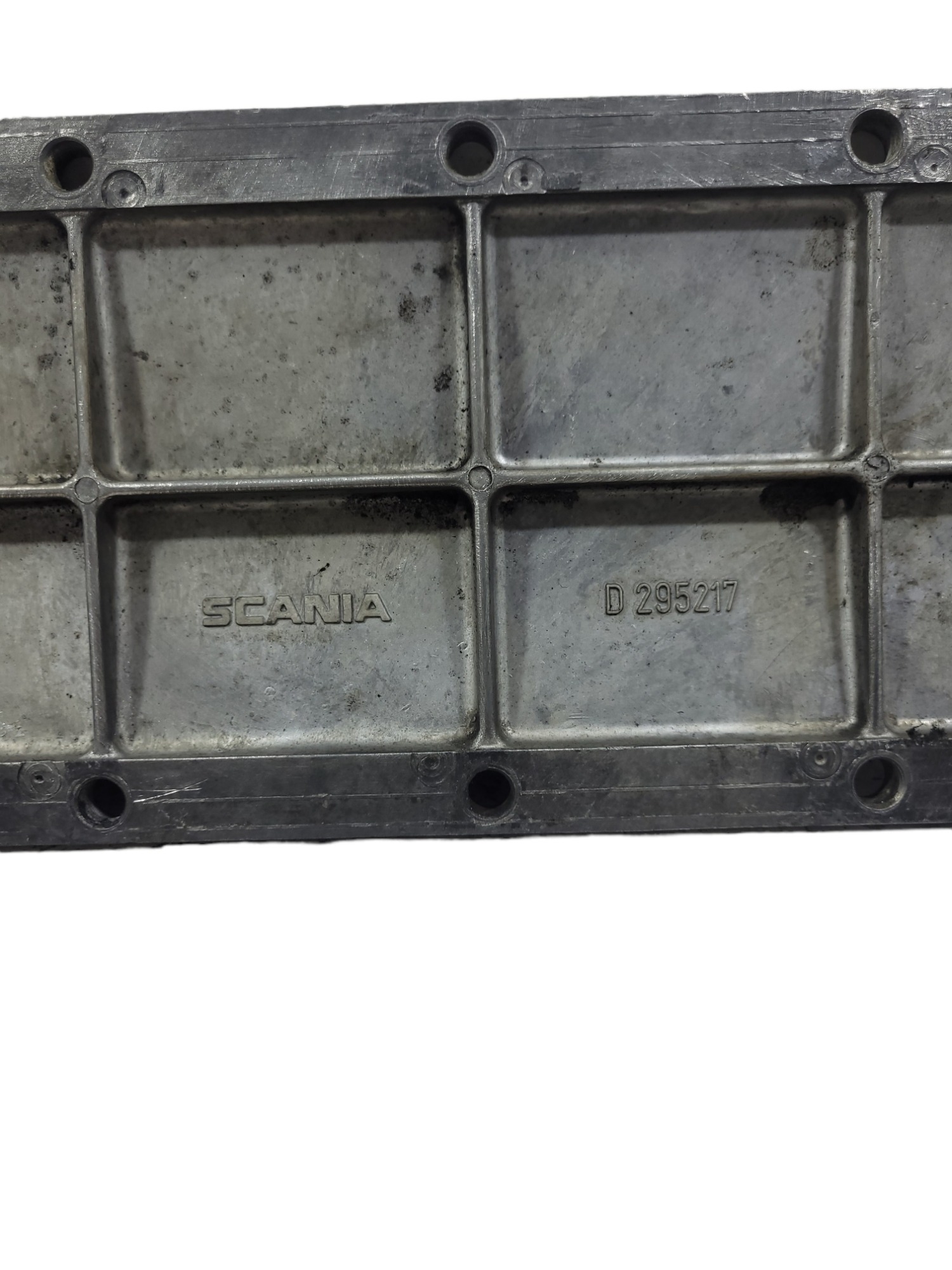 Tampa Lateral Motor Scaniad295217 5