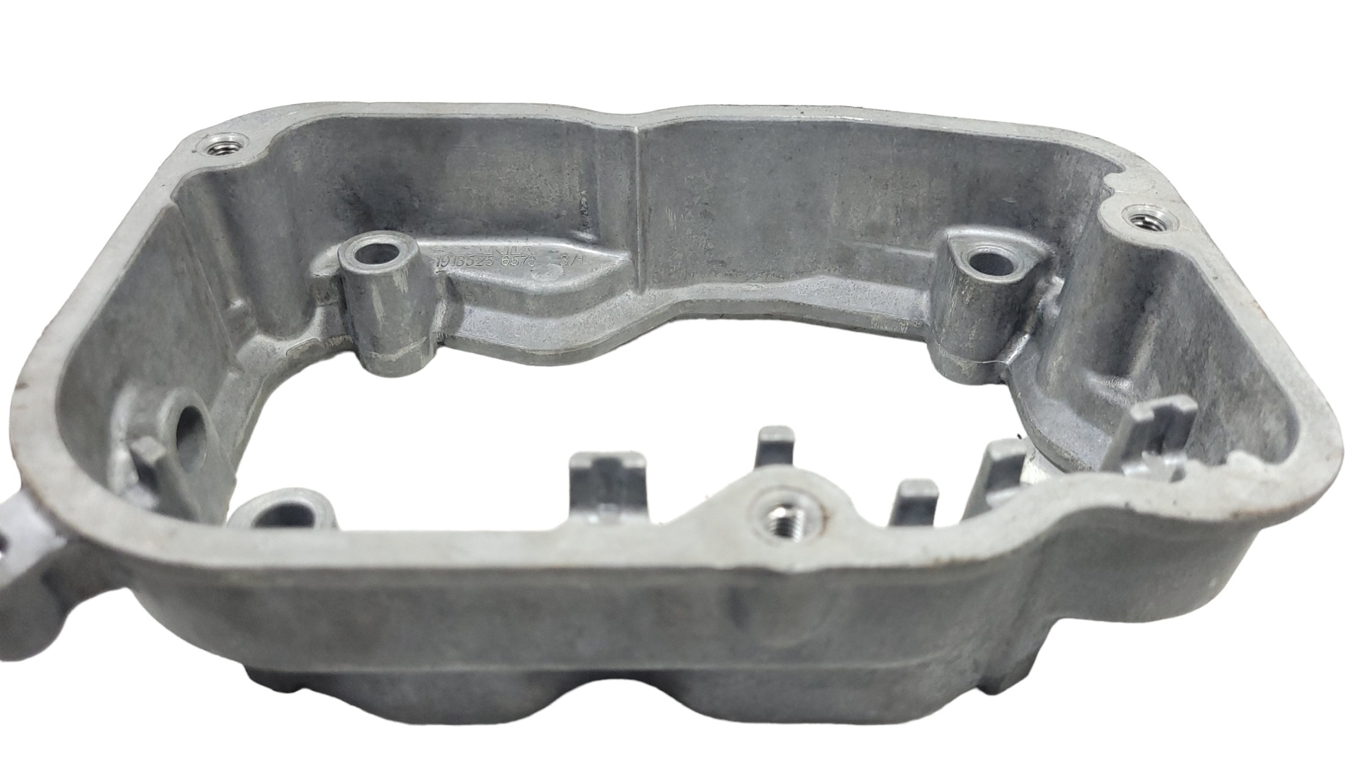 Sobretampa Válvula Inferior Motor Scania 440 1918525 4