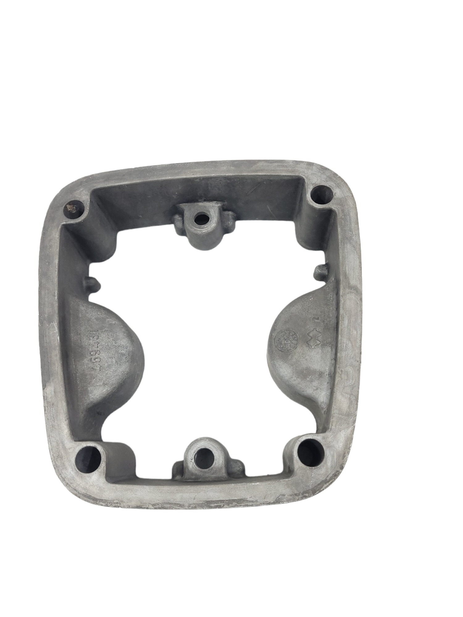 Suporte Tampa Válvula Motor Volvo 340 469431 1