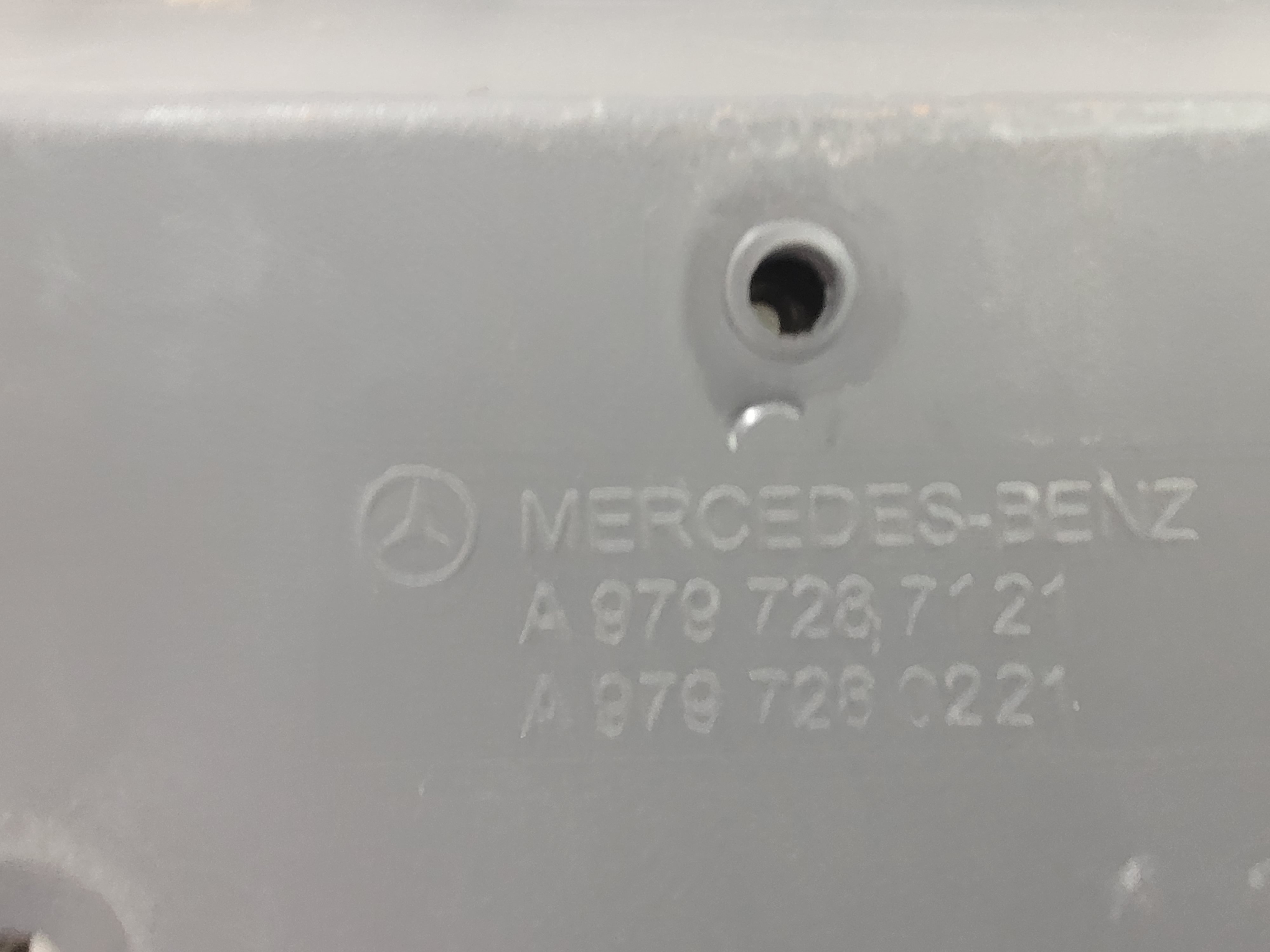 Tampa Estribo M Benz Accelo A9797287121 5