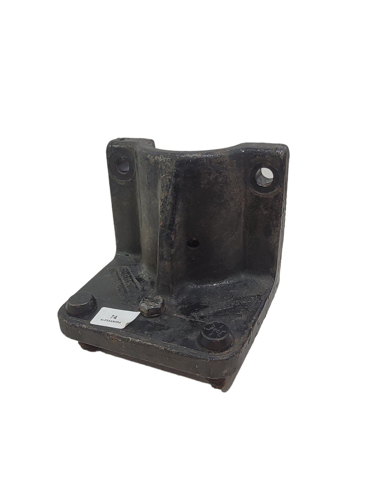 Suporte Traseiro Ford Cargo 1