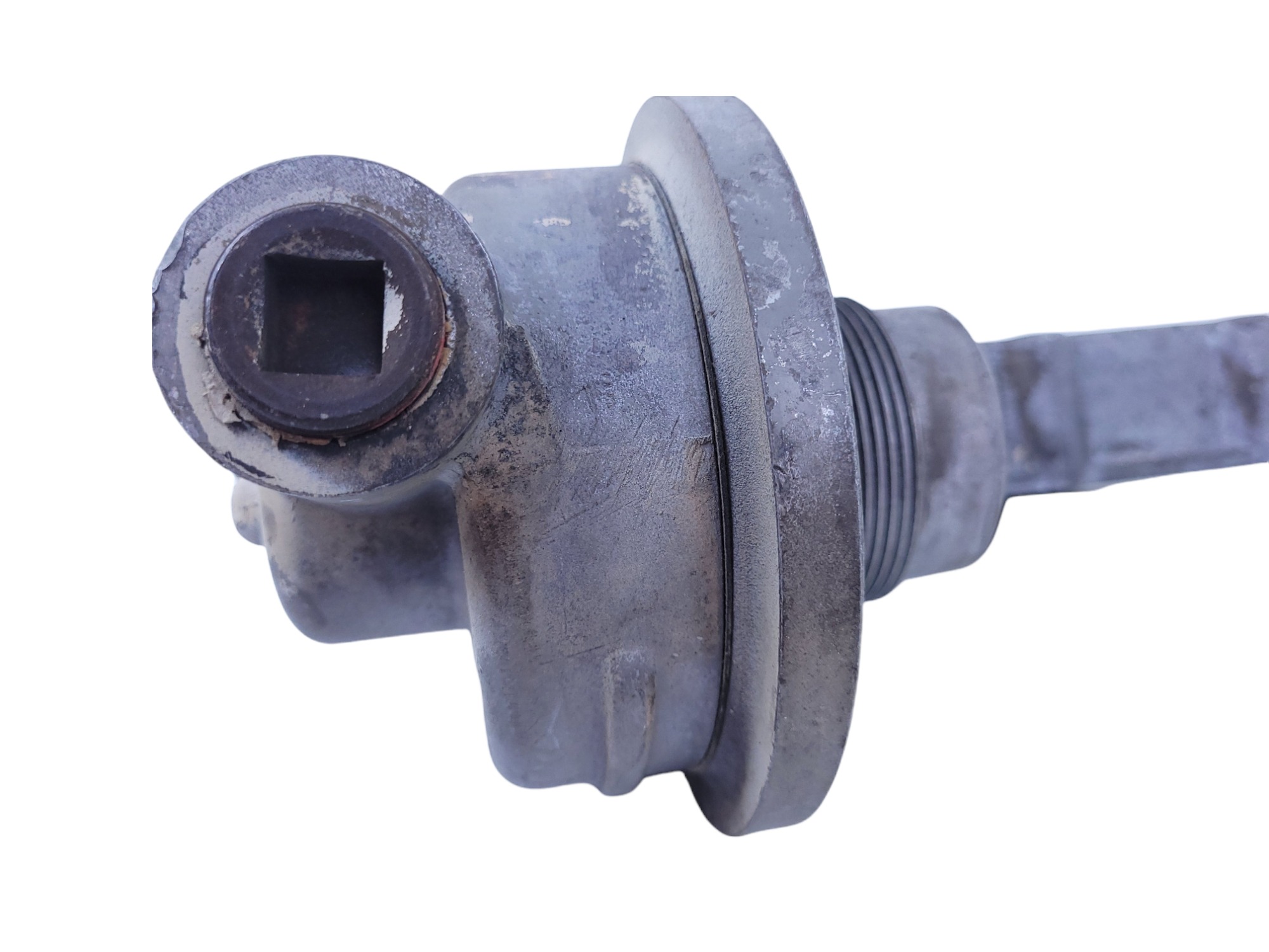 Carcaça Filtro Óleo Resfriador Motor Cummins Isb 3931077 3