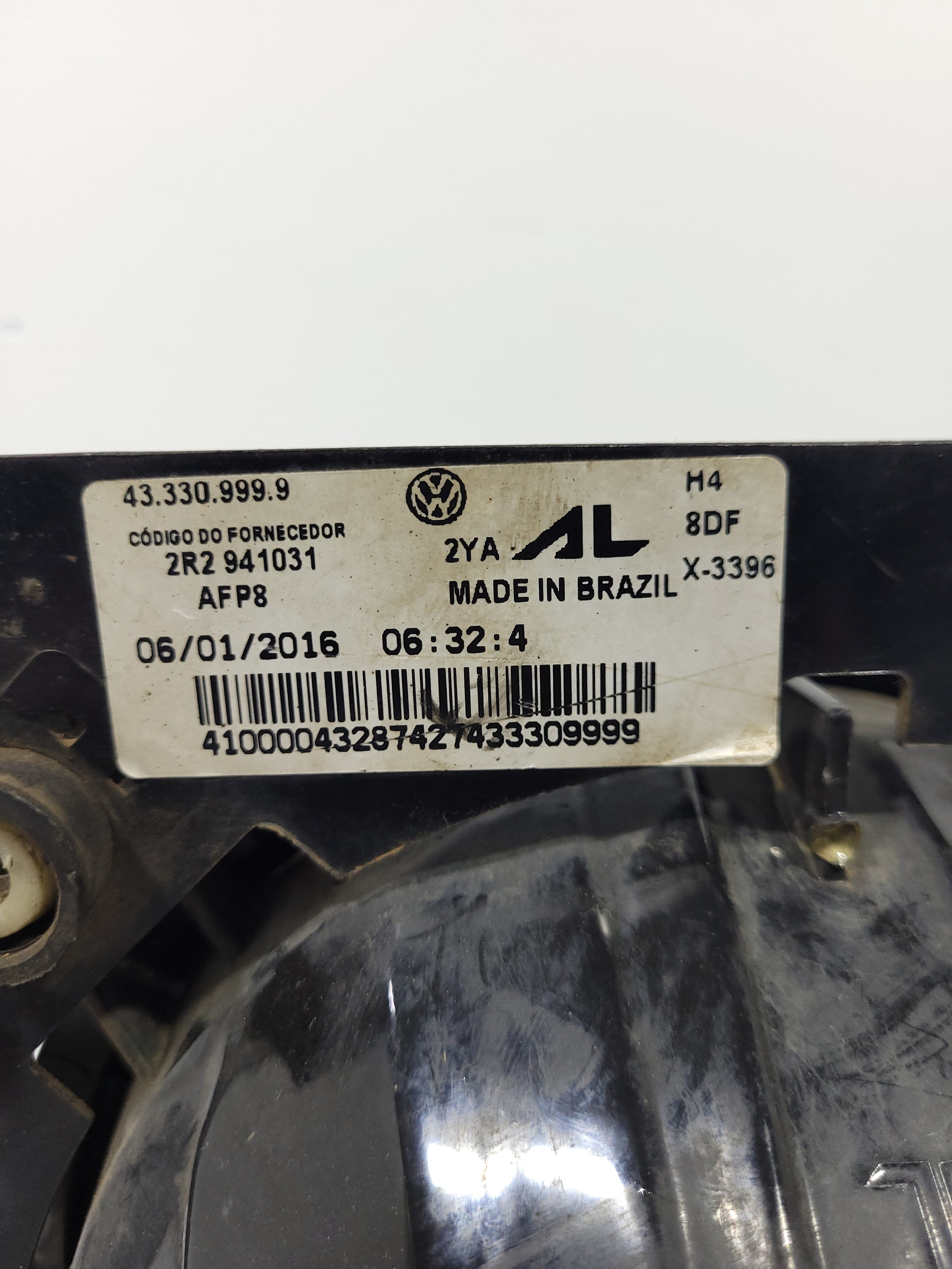 Farol Ambos Os Lados Volkswagen  Constellation: 2r2941031 5