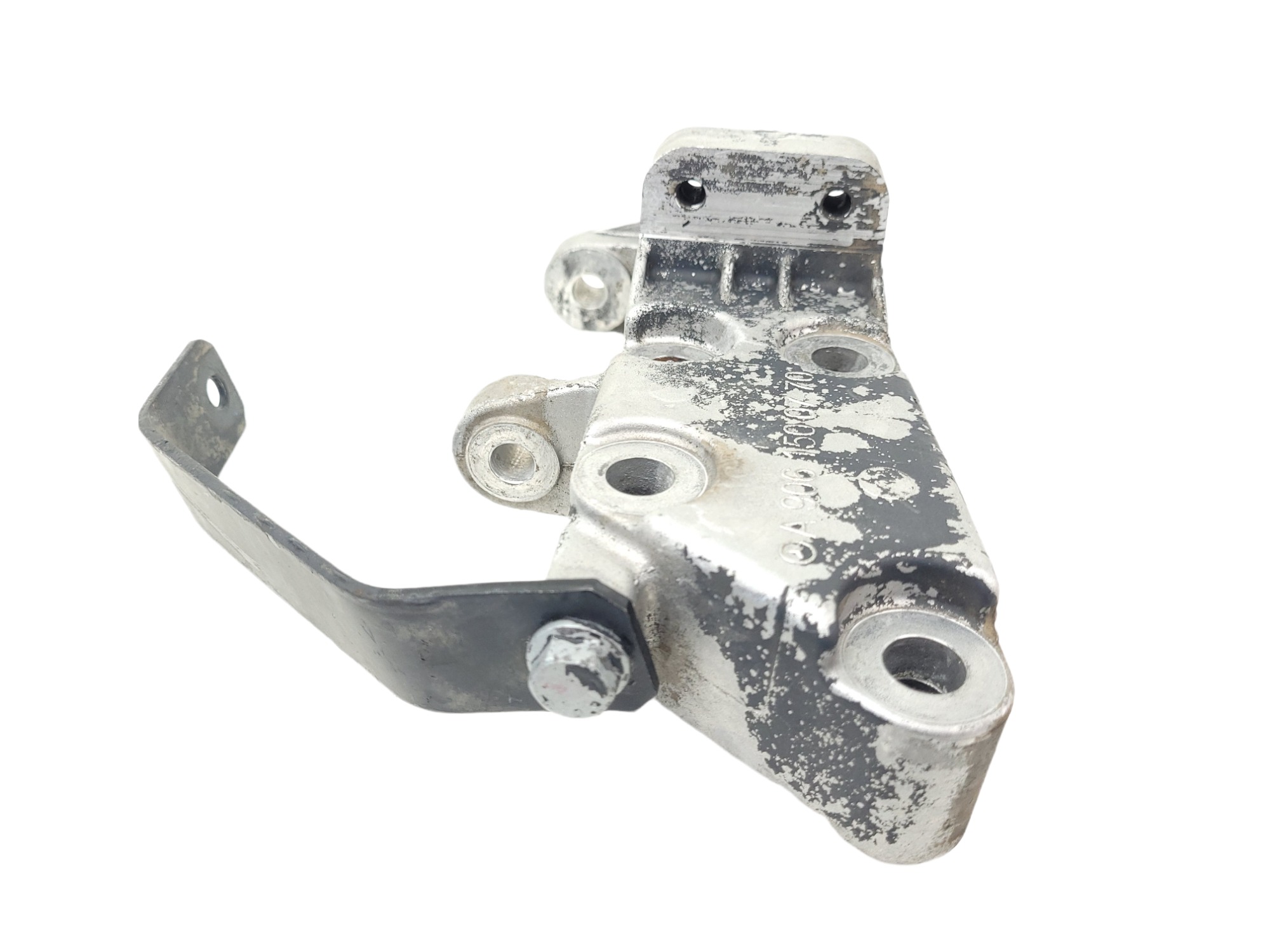 Suporte Alternador M Benz Om906 A9061500770 3