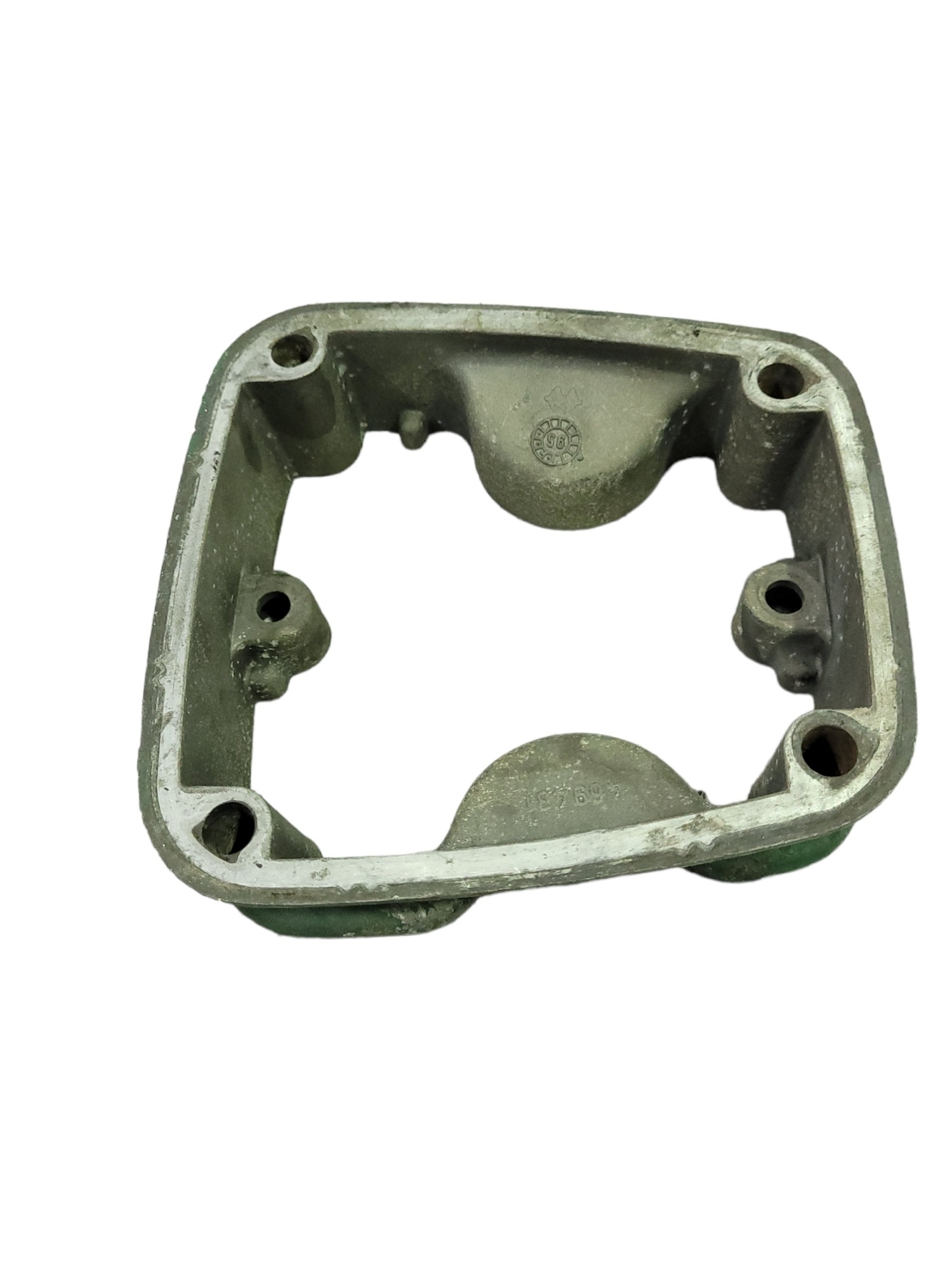 Suporte Tampa Válvula Volvo Nl469431 1